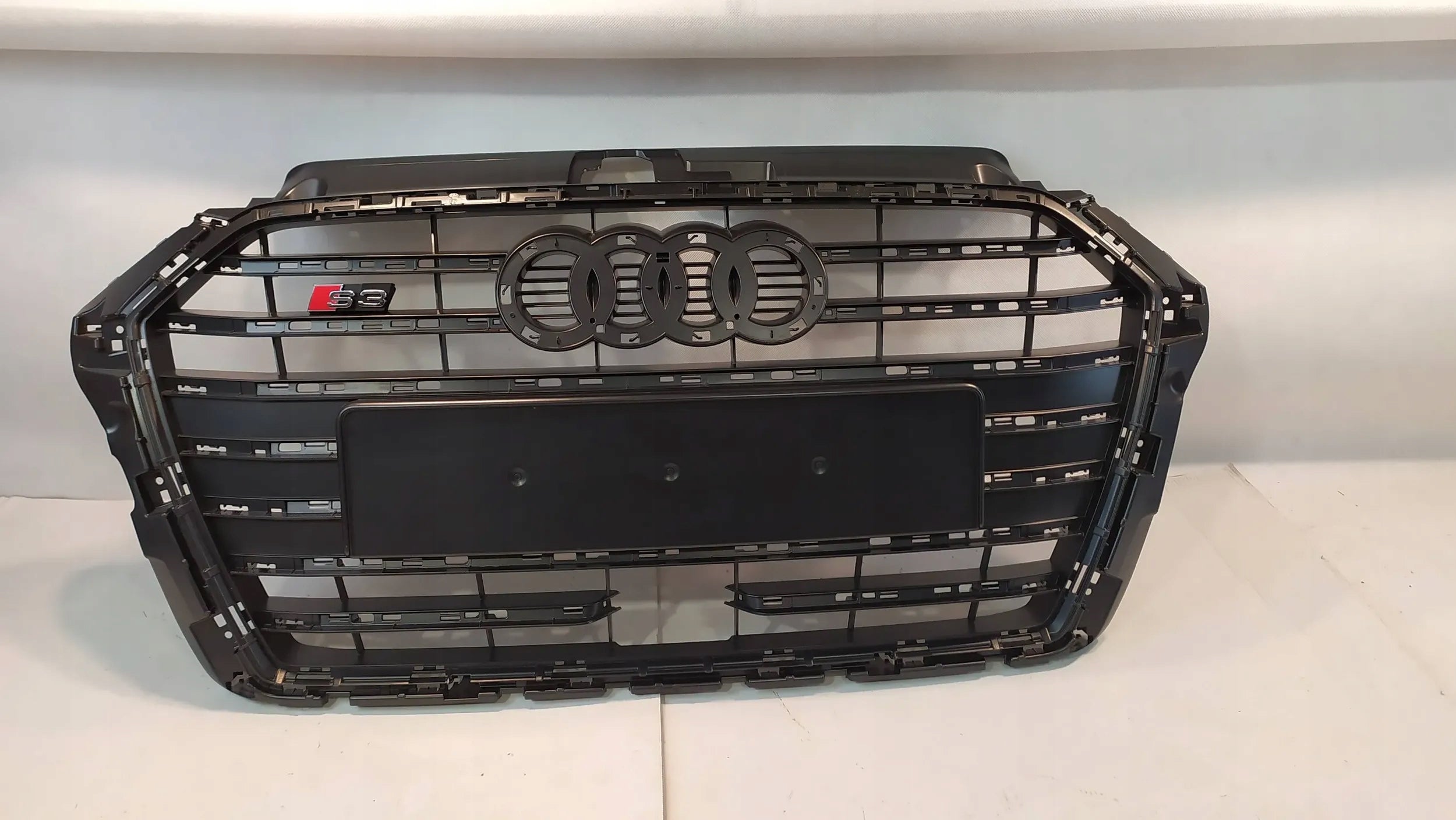 Kühlergrill Audi A3 S3 FRONTGRILL 8V3853651AE Kühlergitter