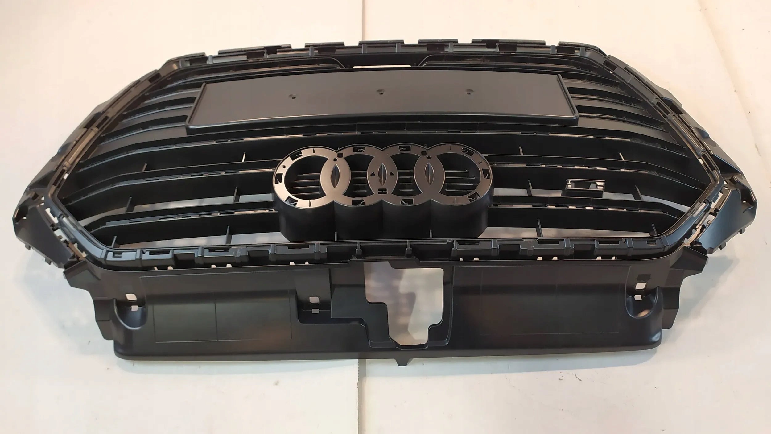 Kühlergrill Audi A3 S3 FRONTGRILL 8V3853651AE Kühlergitter