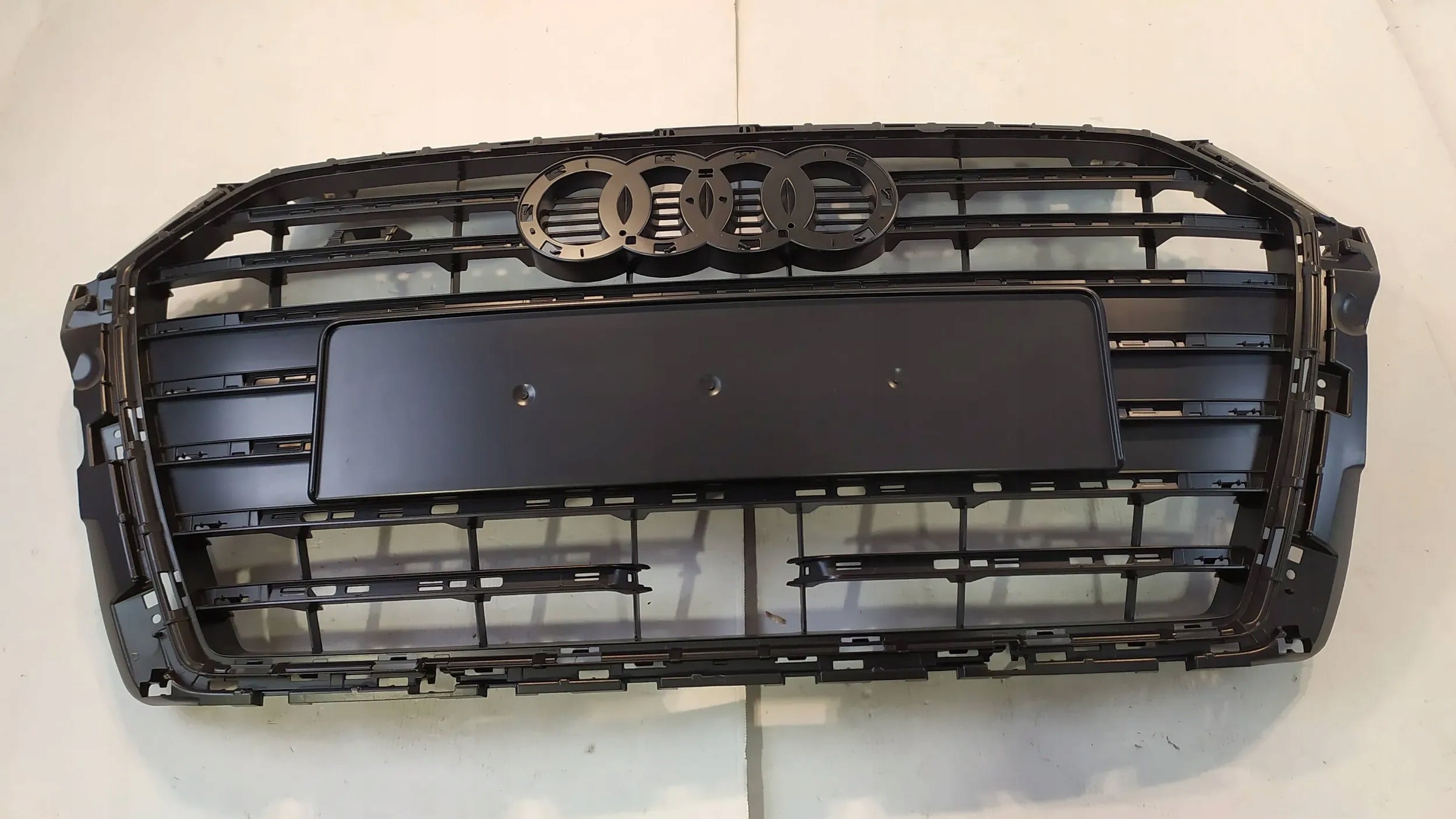 Kühlergrill Audi A3 S3 FRONTGRILL 8V3853651AE Kühlergitter