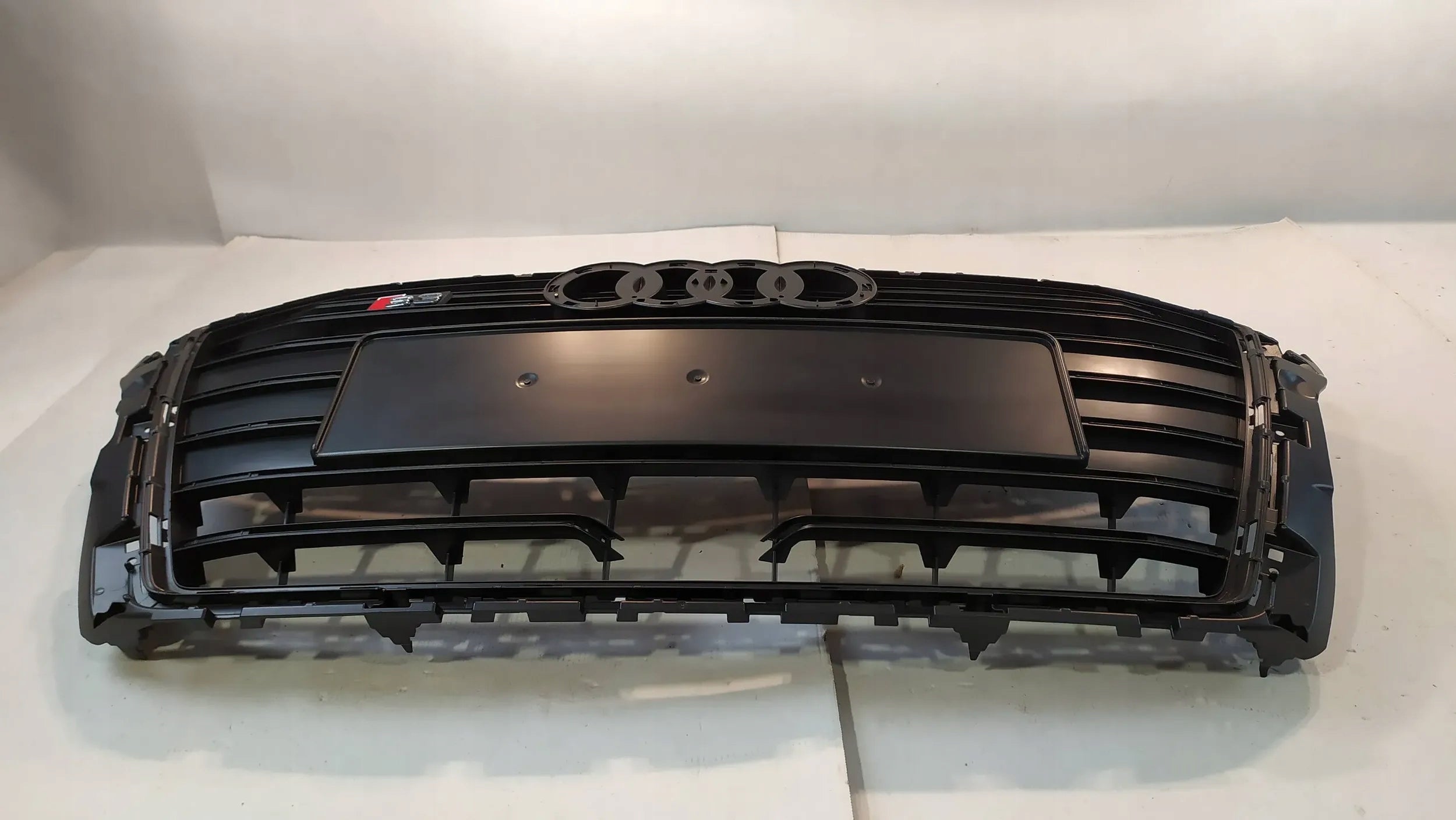 Kühlergrill Audi A3 S3 FRONTGRILL 8V3853651AE Kühlergitter