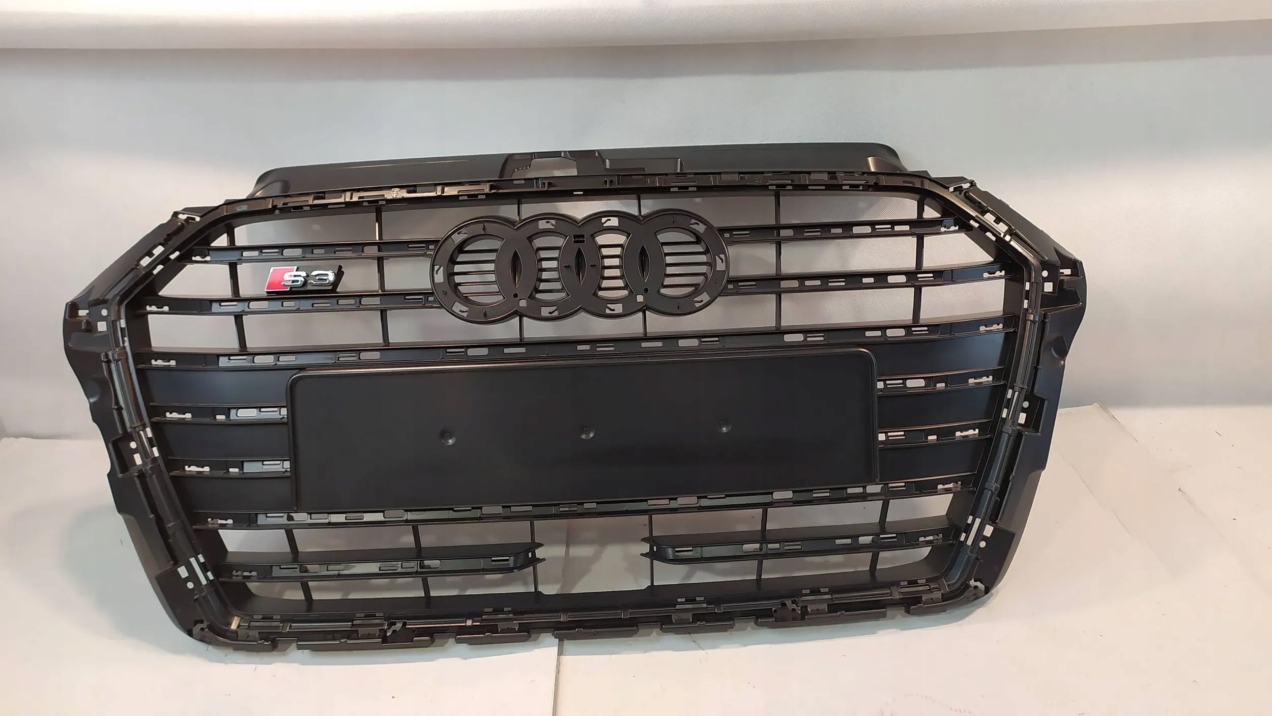 Kühlergrill Audi A3 S3 FRONTGRILL 8V3853651AE Kühlergitter