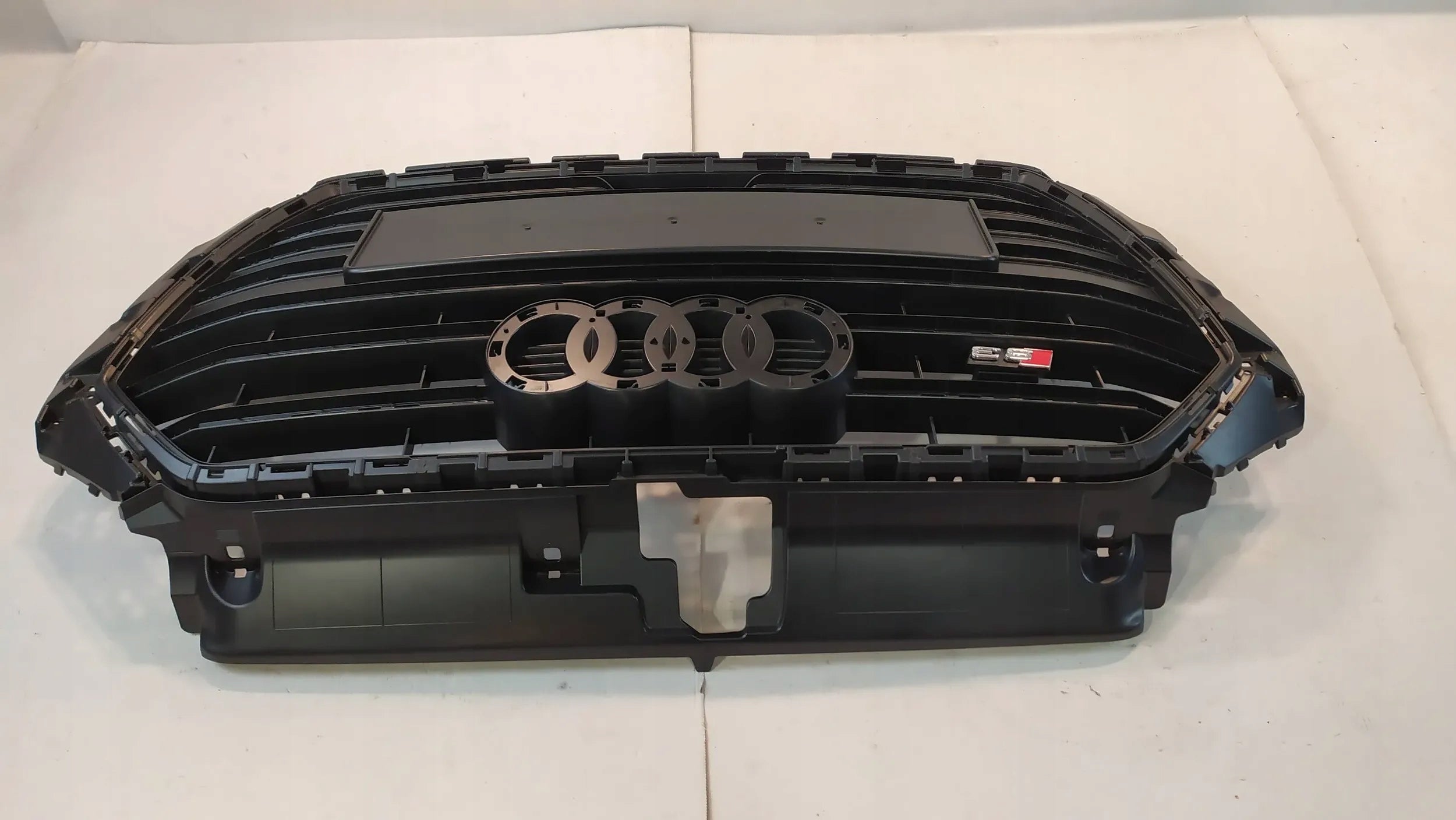 Kühlergrill Audi A3 S3 FRONTGRILL 8V3853651AE Kühlergitter