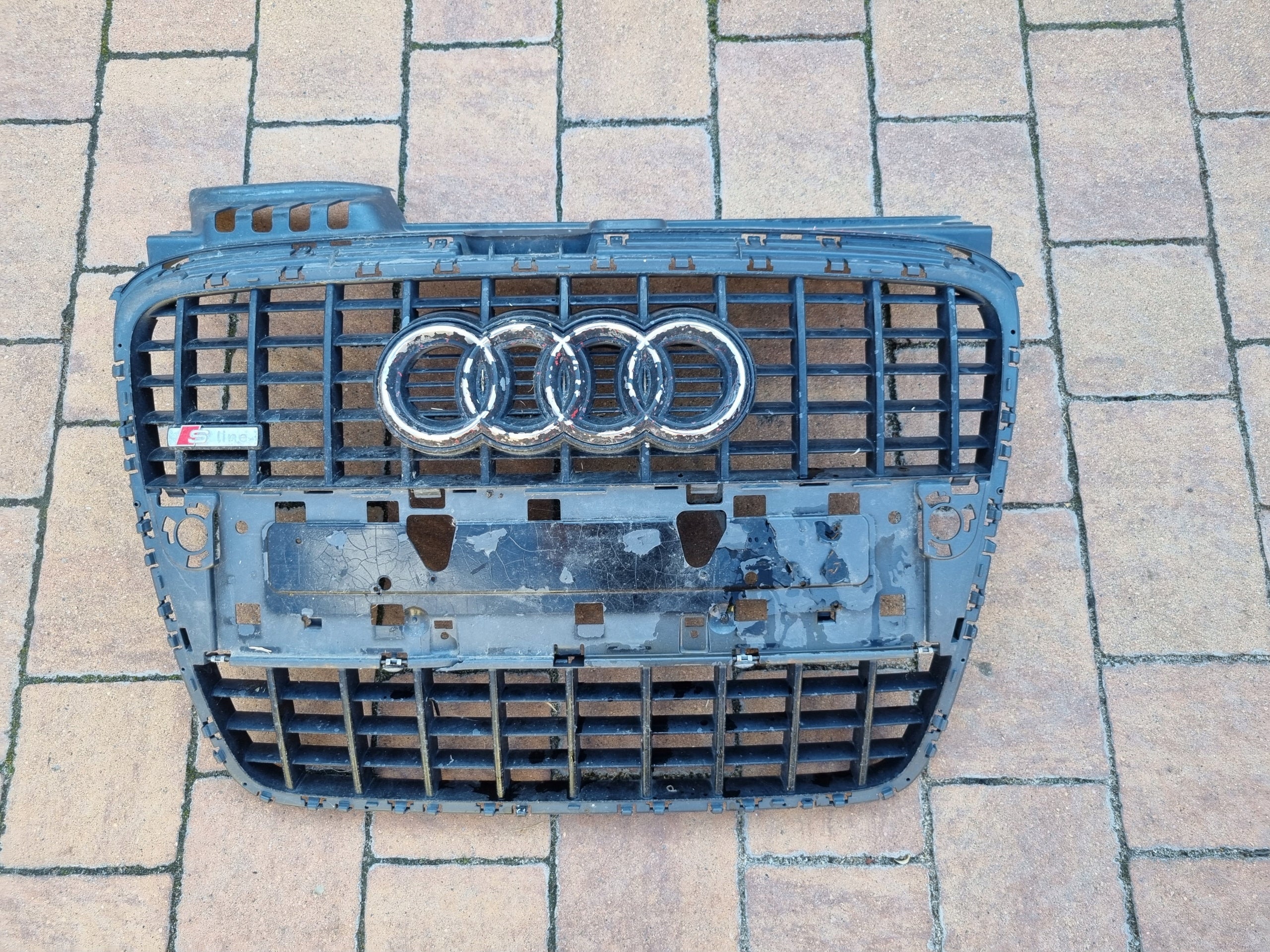 Kühlergrill Audi A4 B7 FRONTGRILL 8E0853651M8 Kühlergitter