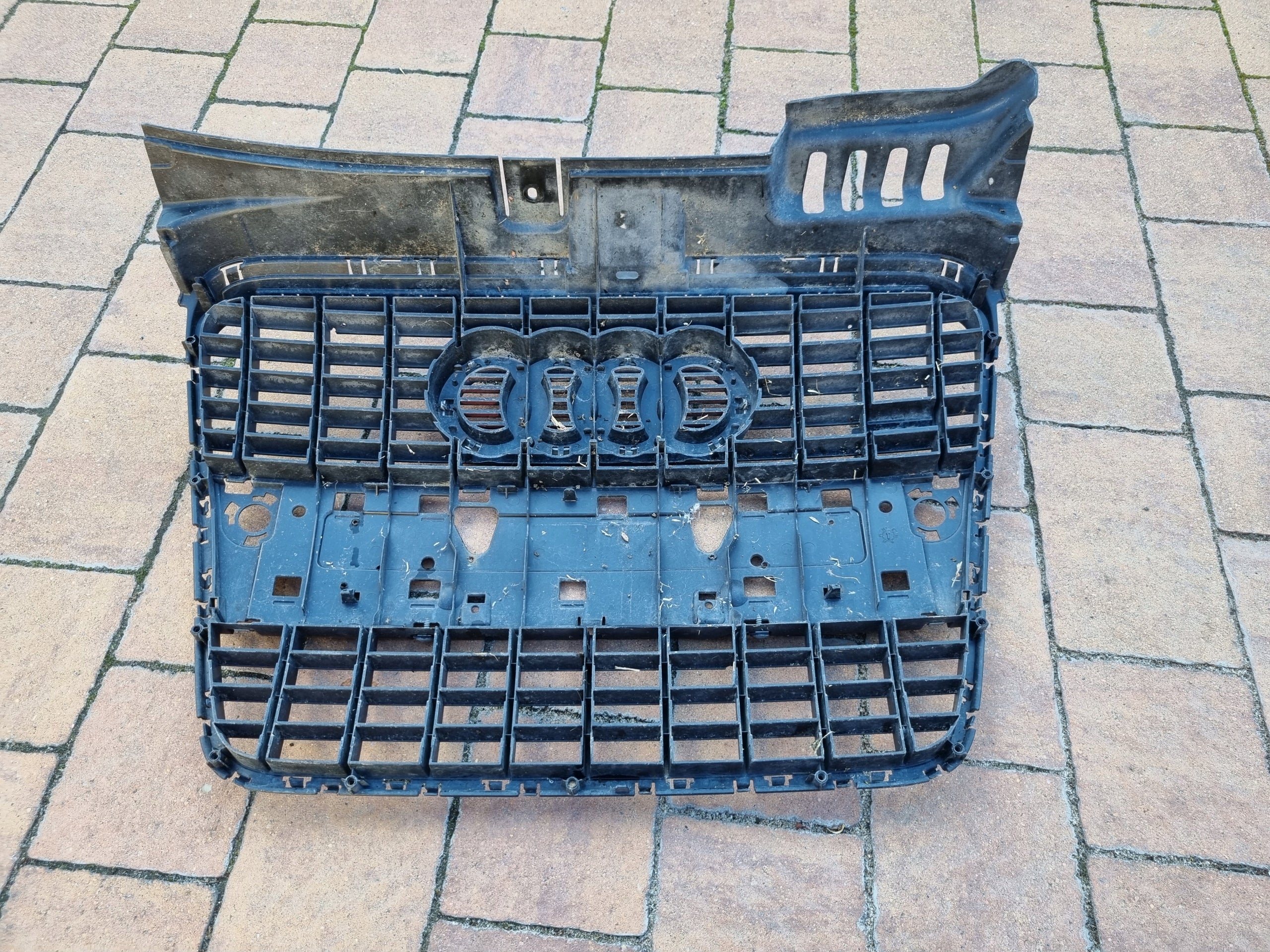 Kühlergrill Audi A4 B7 FRONTGRILL 8E0853651M8 Kühlergitter