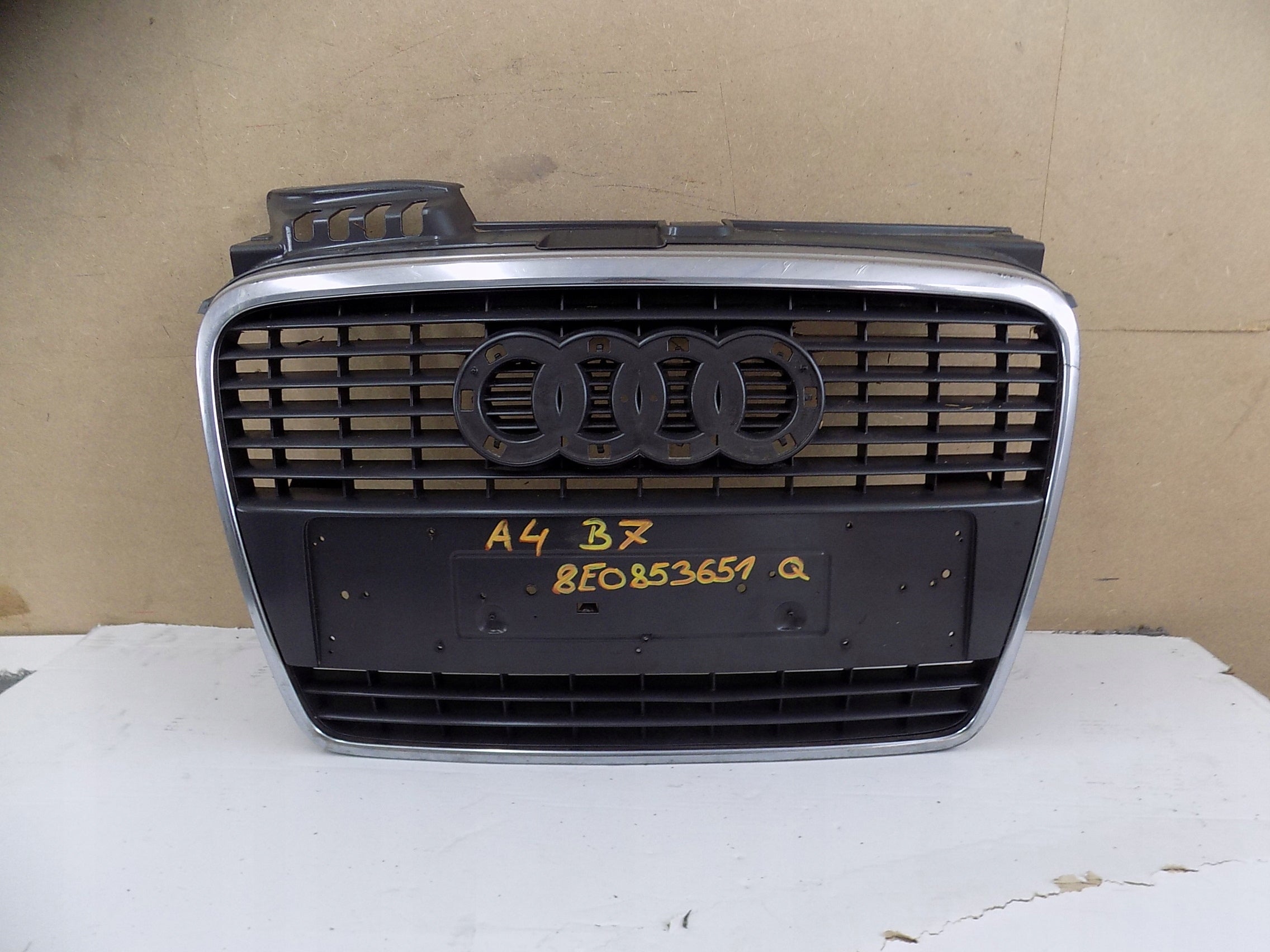 Kühlergrill Audi A4 B7 FRONTGRILL 8E0853651Q Kühlergitter