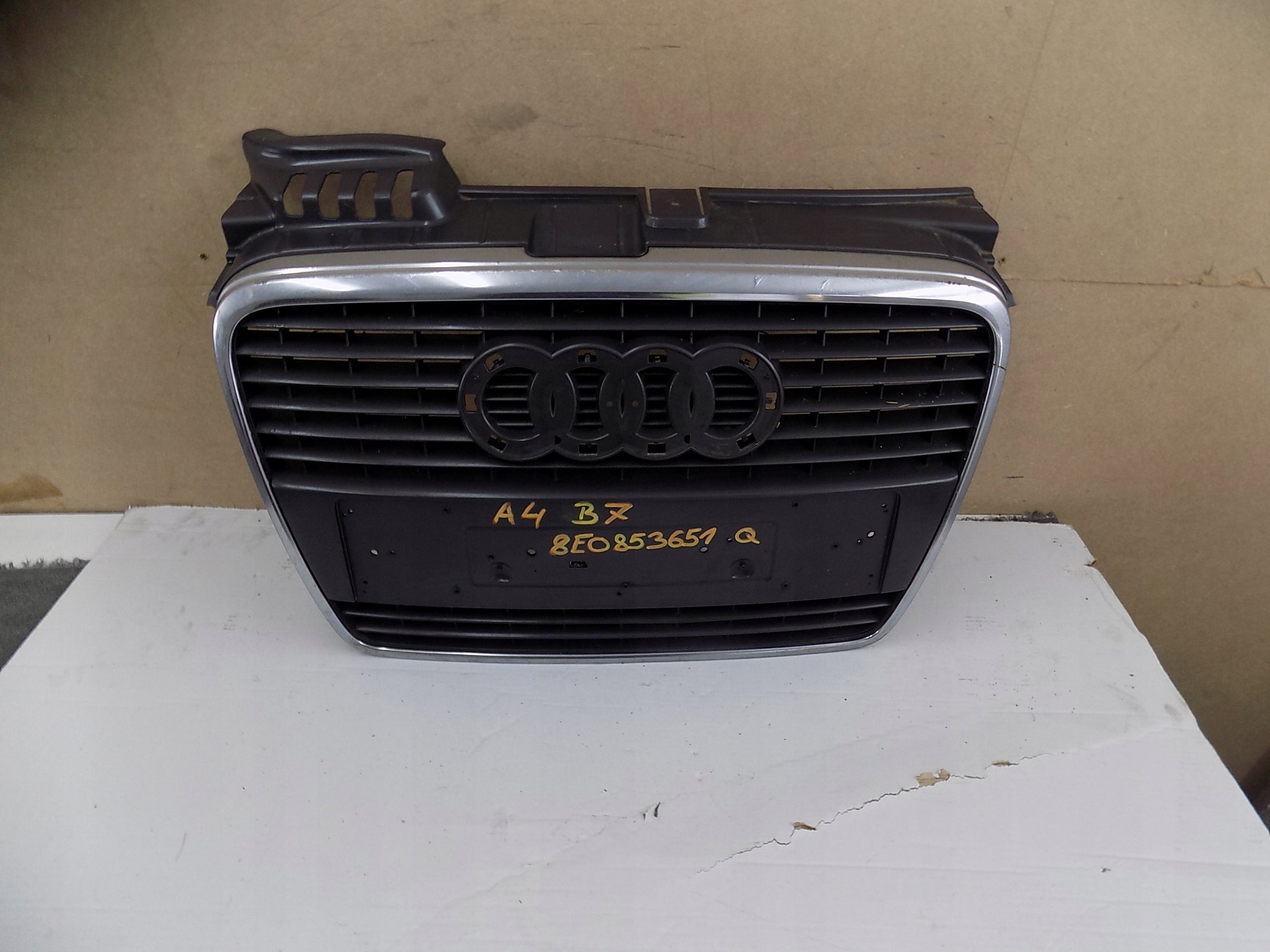 Kühlergrill Audi A4 B7 FRONTGRILL 8E0853651Q Kühlergitter