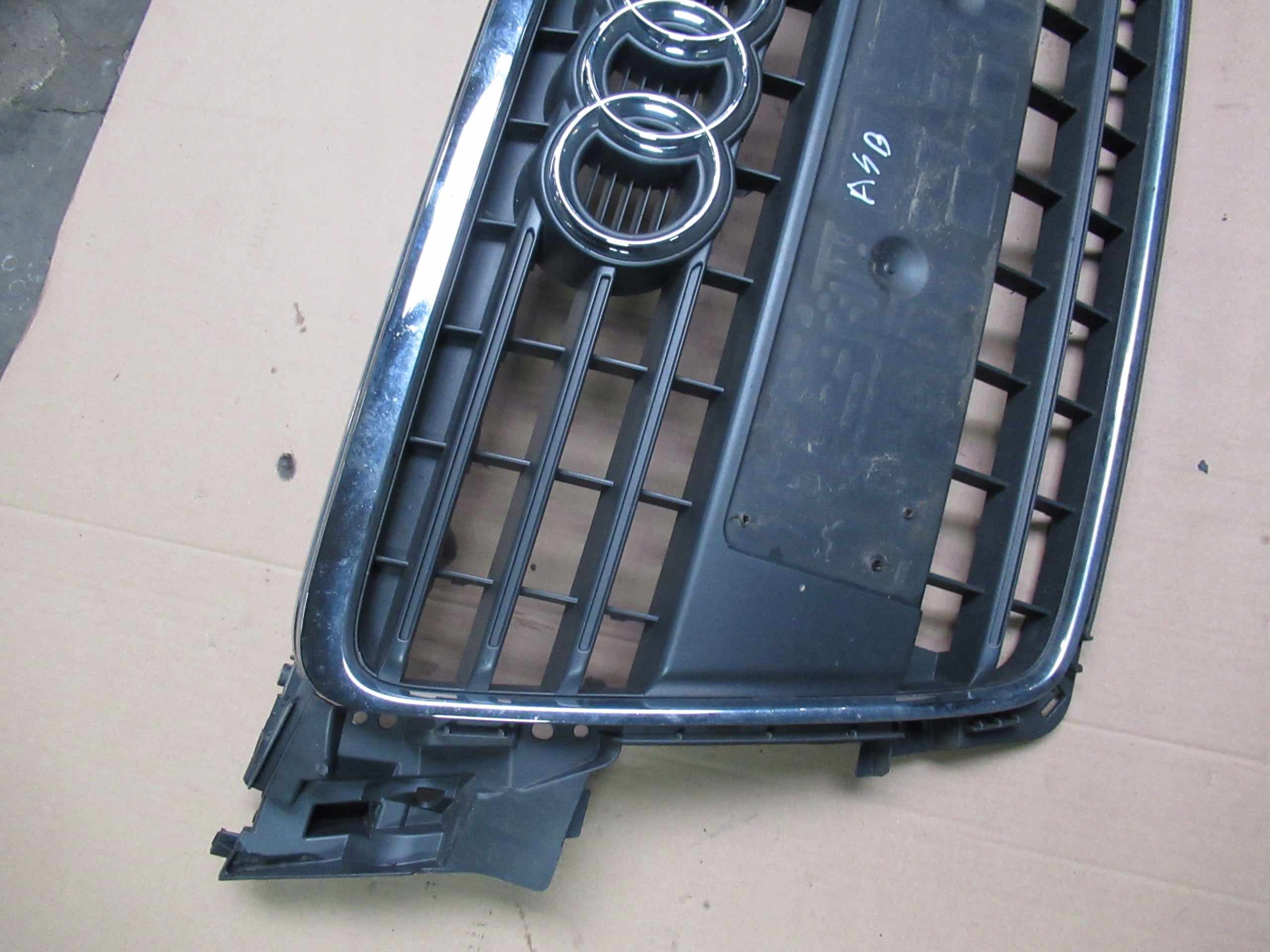 Kühlergrill Audi A4 B8 FRONTGRILL 8K08536518K Kühlergitter