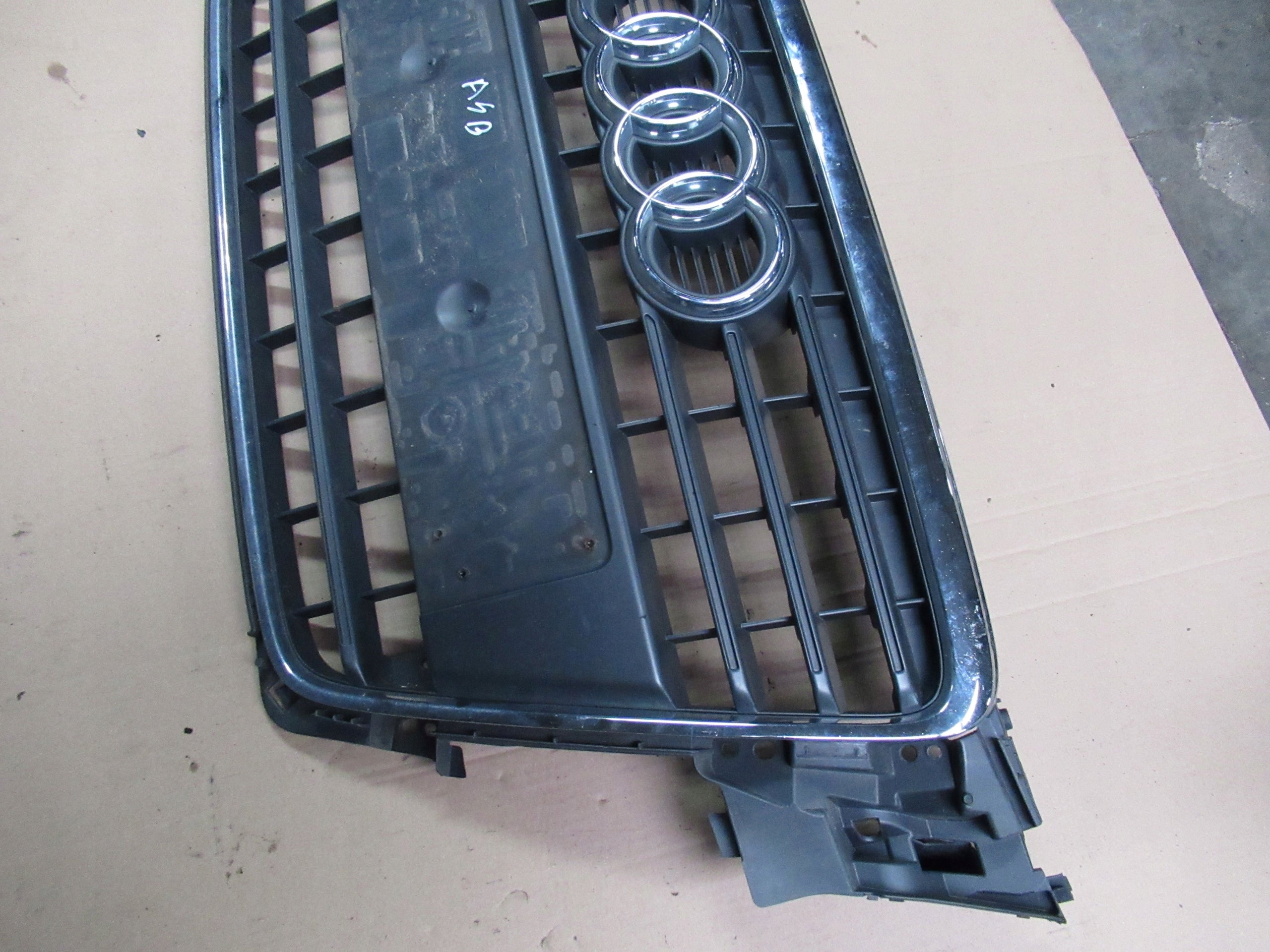 Kühlergrill Audi A4 B8 FRONTGRILL 8K08536518K Kühlergitter