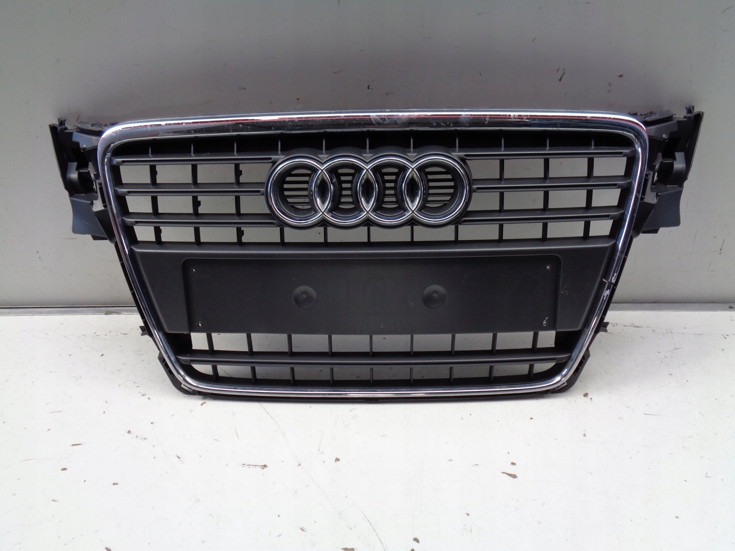 Kühlergrill Audi A4 B8 FRONTGRILL 8K08536518K Kühlergitter