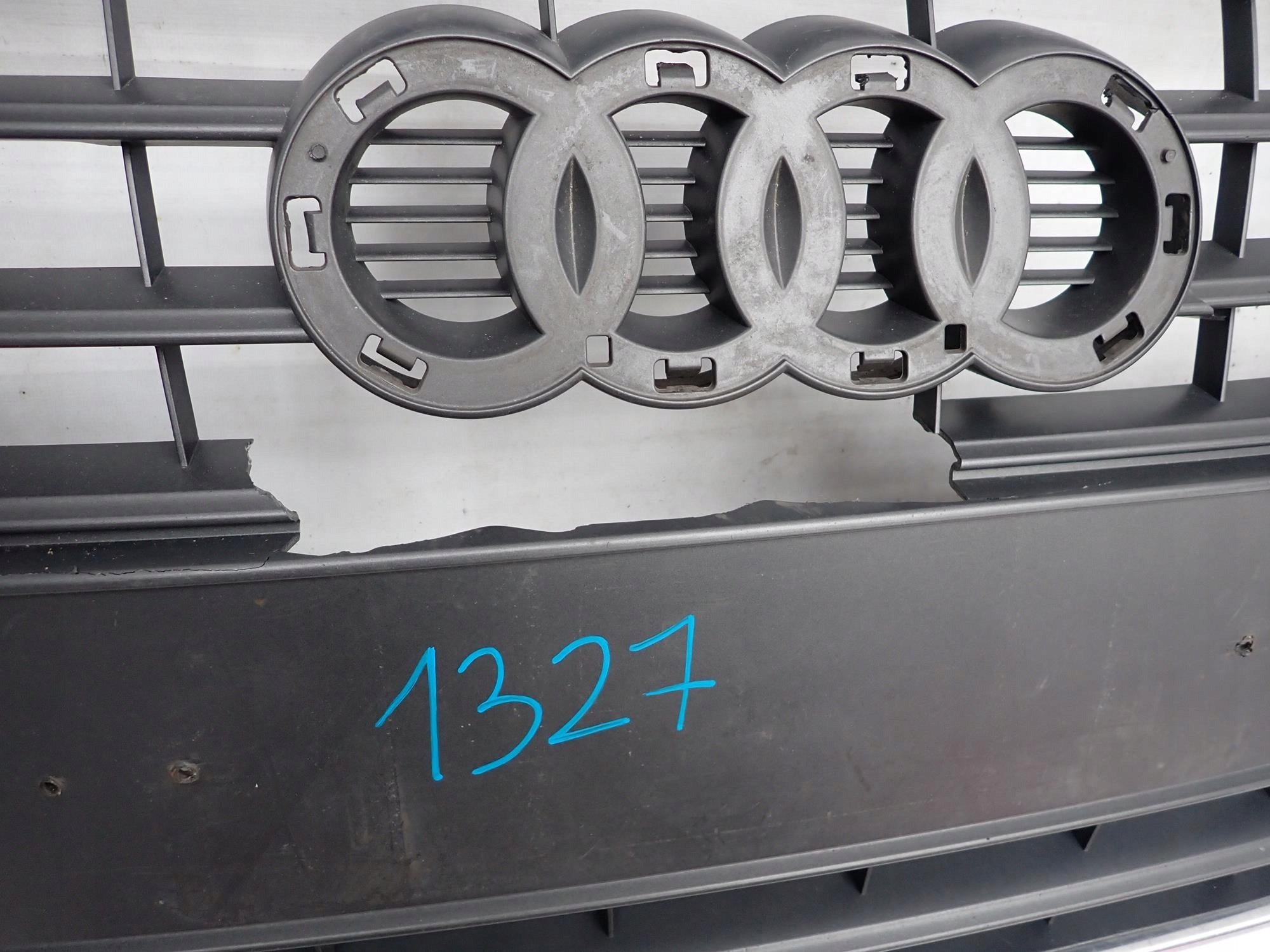 Kühlergrill Audi A4 B8 FRONTGRILL 8K0853651F8 Kühlergitter