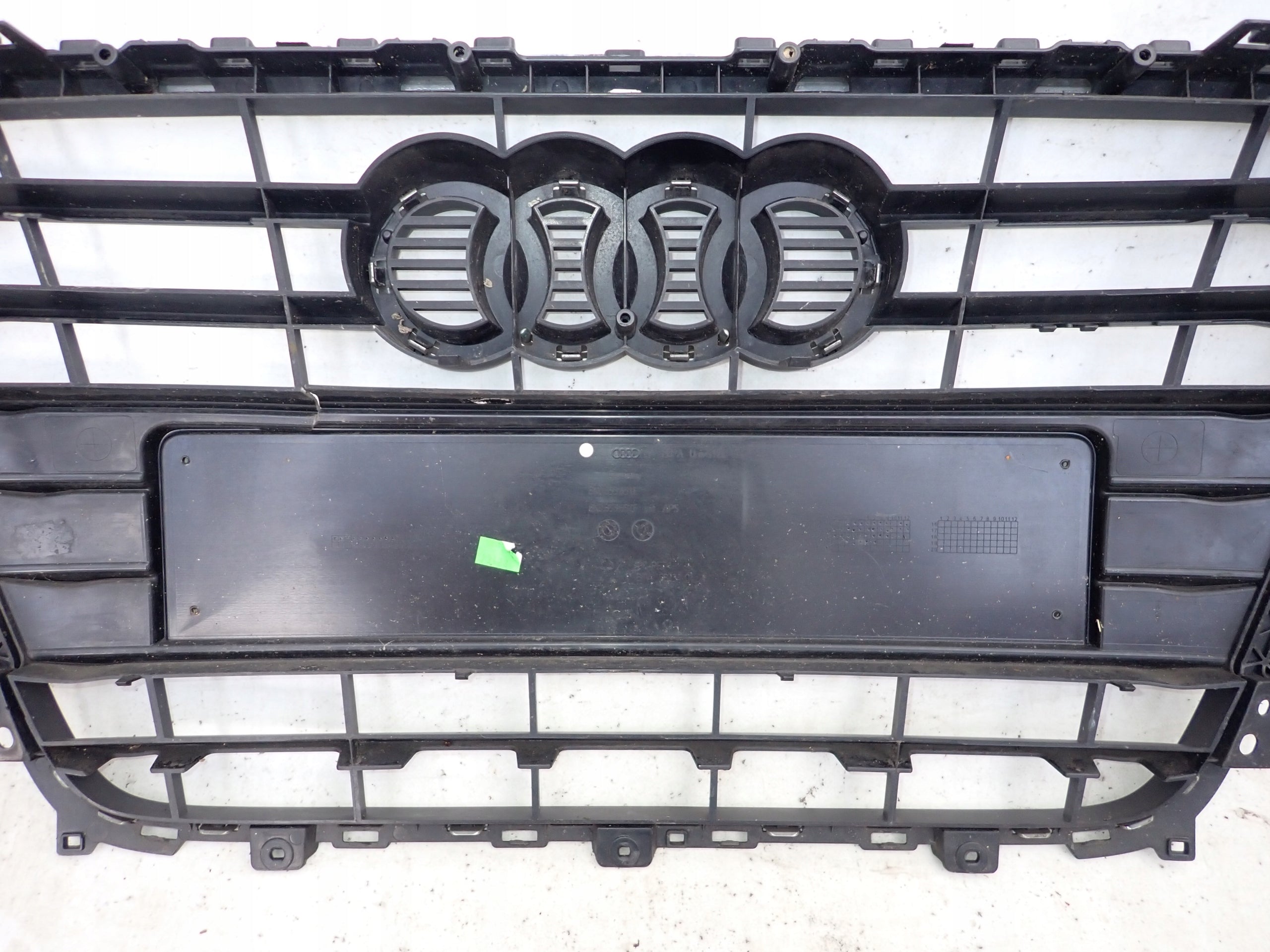 Kühlergrill Audi A4 B8 FRONTGRILL 8K0853651F8 Kühlergitter