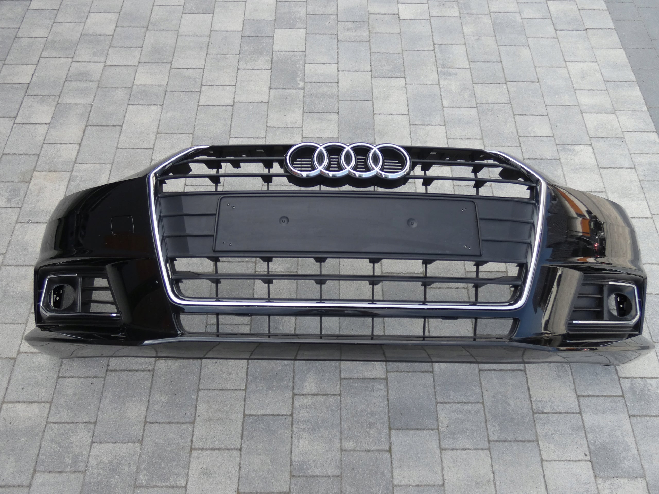 Kühlergrill Audi A4 FRONTGRILL 8W0807437AU Kühlergitter