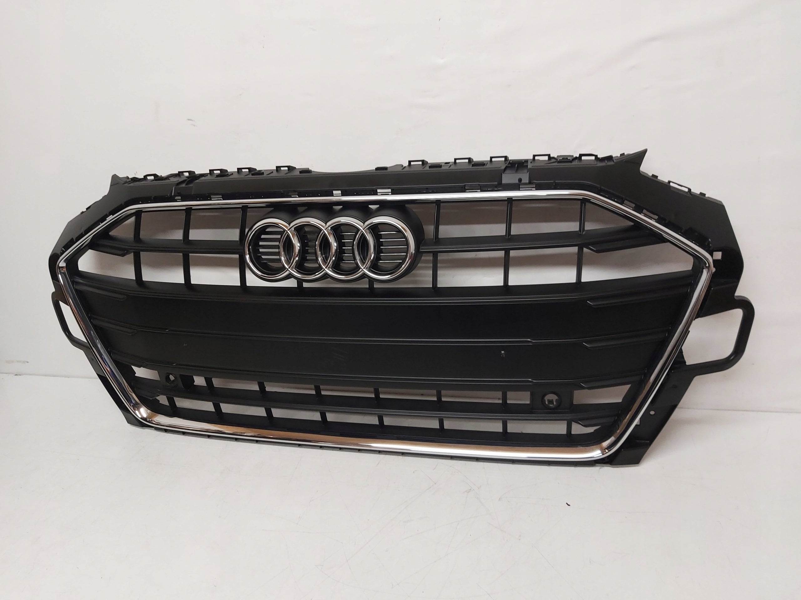 Kühlergrill Audi A4 B9 8W0 FRONTGRILL 8W0853651DB Kühlergitter