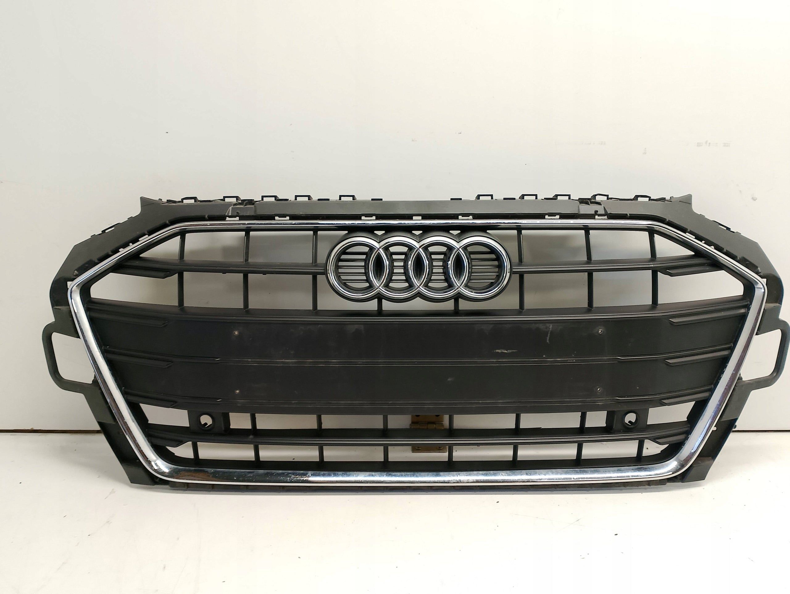 Kühlergrill Audi A4 B9 FRONTGRILL 8W0853651DB Kühlergitter