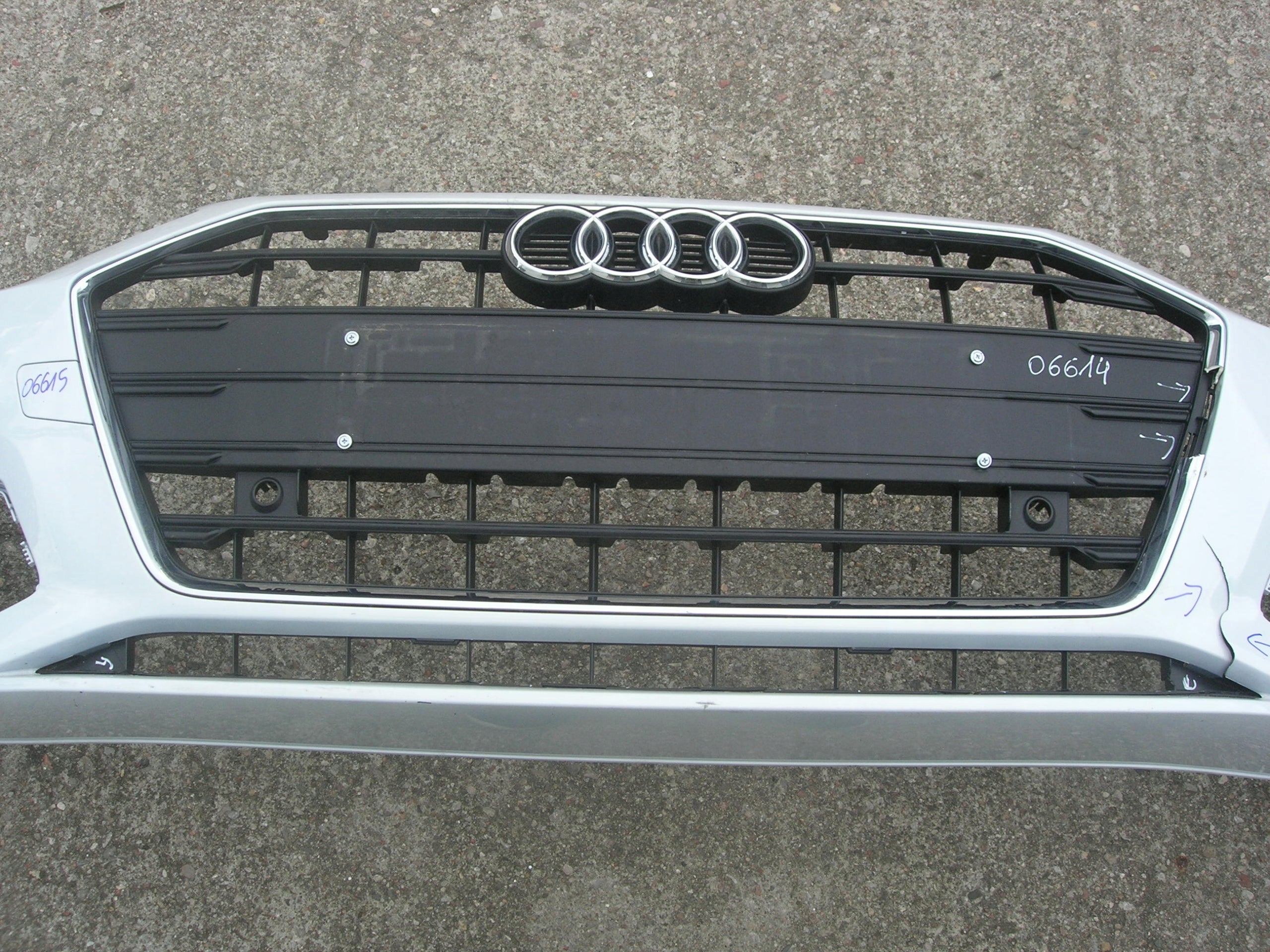 Kühlergrill Audi A4 B9 FRONTGRILL 8W0853651DB Kühlergitter