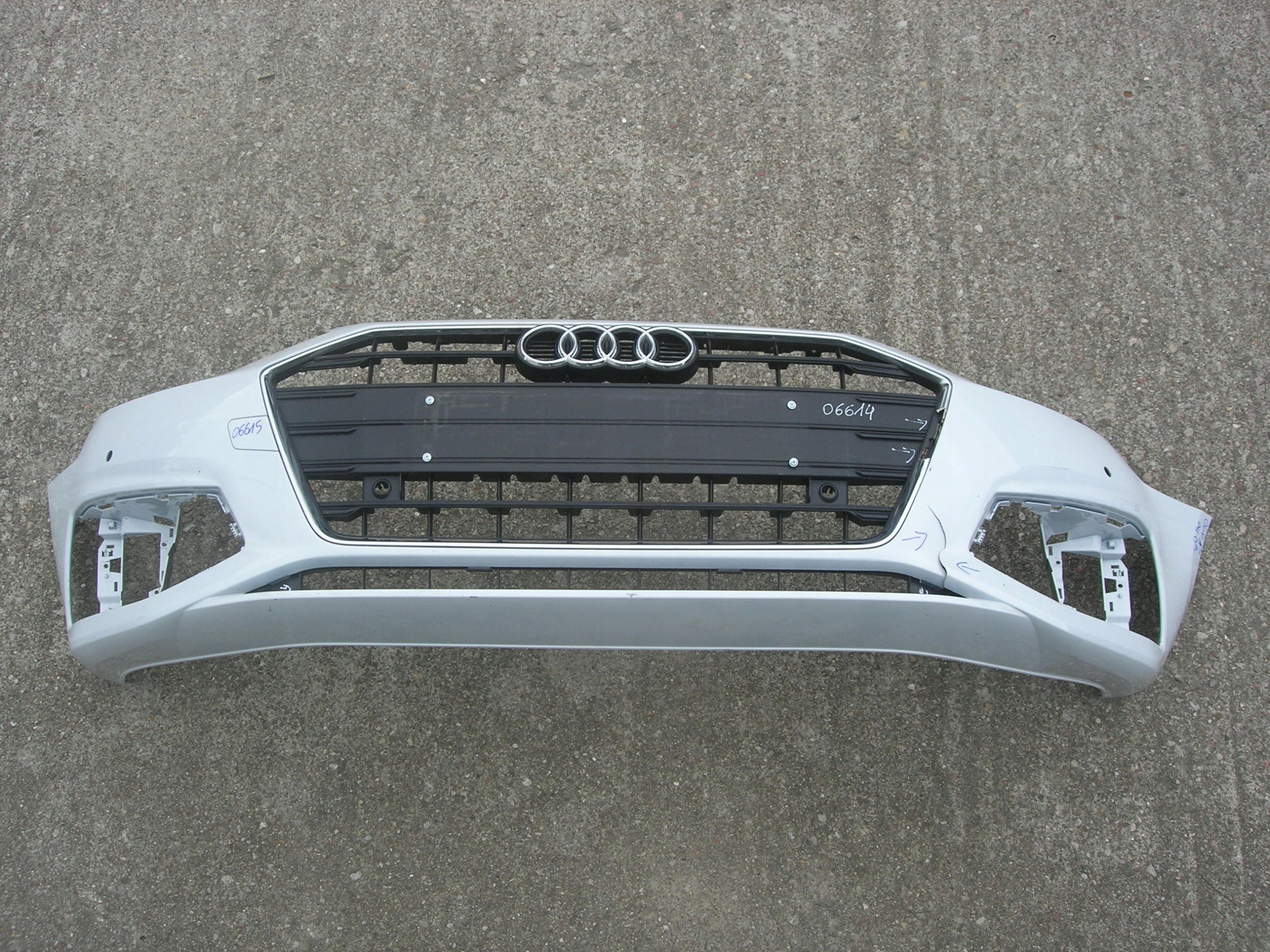 Kühlergrill Audi A4 B9 FRONTGRILL 8W0853651DB Kühlergitter