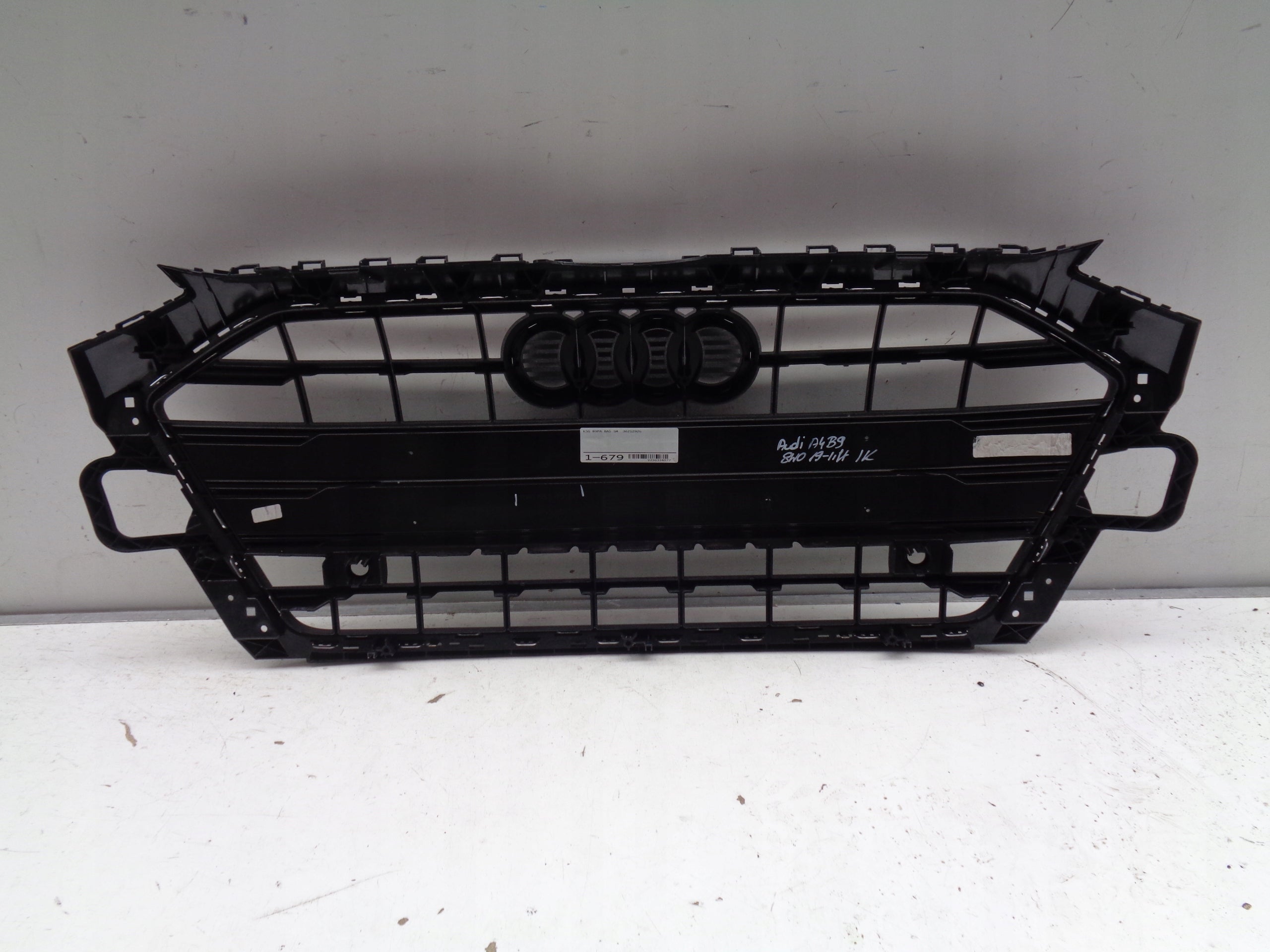 Kühlergrill Audi A4 B9 8W FRONTGRILL 8W0853651DD Kühlergitter