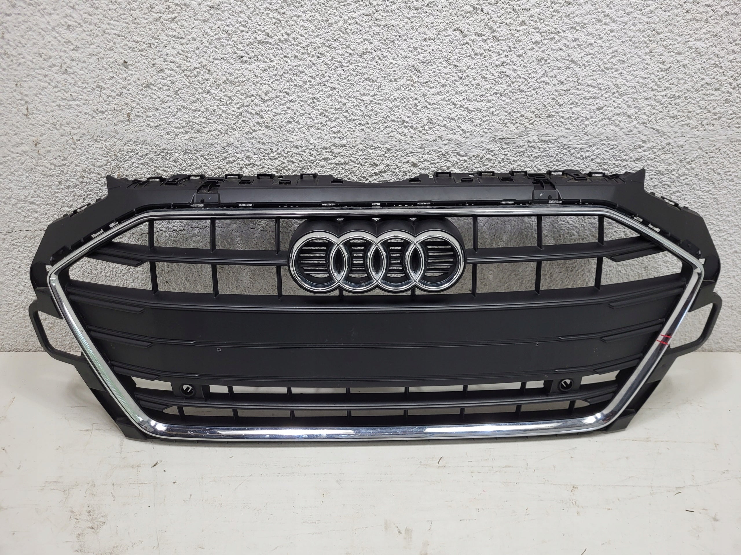 Kühlergrill Audi A4 B9 FRONTGRILL 8W0853651DB Kühlergitter