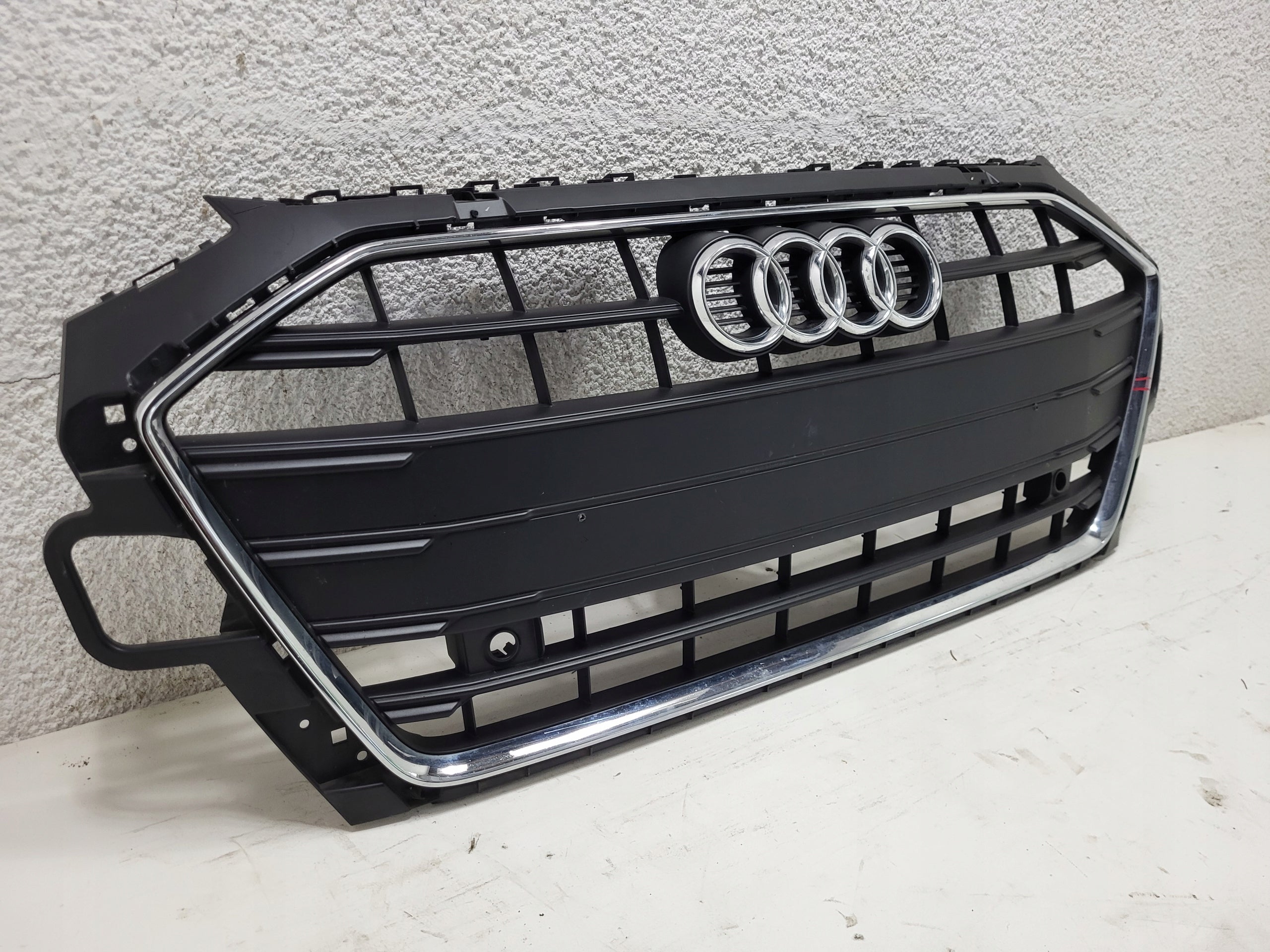 Kühlergrill Audi A4 B9 FRONTGRILL 8W0853651DB Kühlergitter