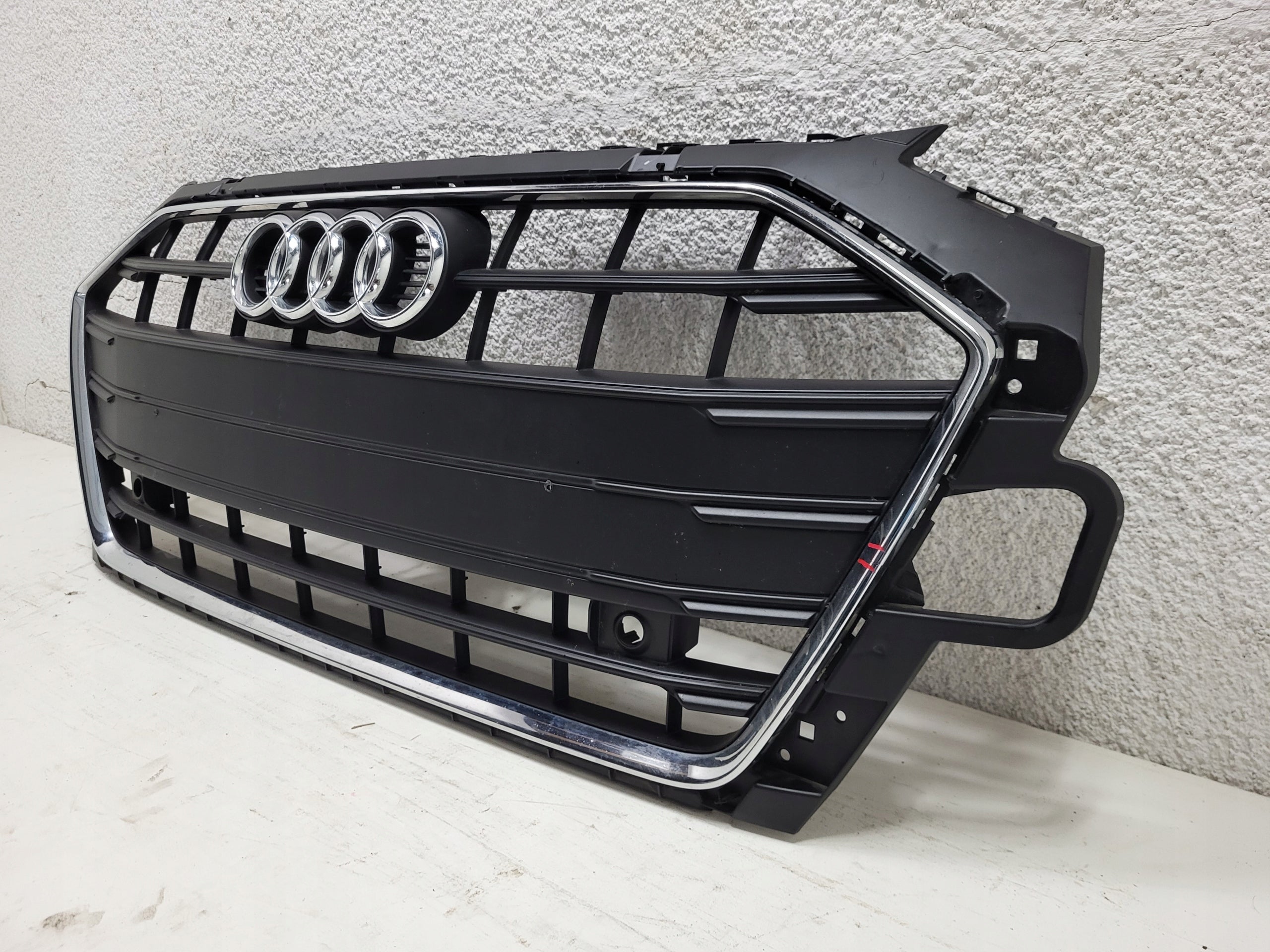 Kühlergrill Audi A4 B9 FRONTGRILL 8W0853651DB Kühlergitter