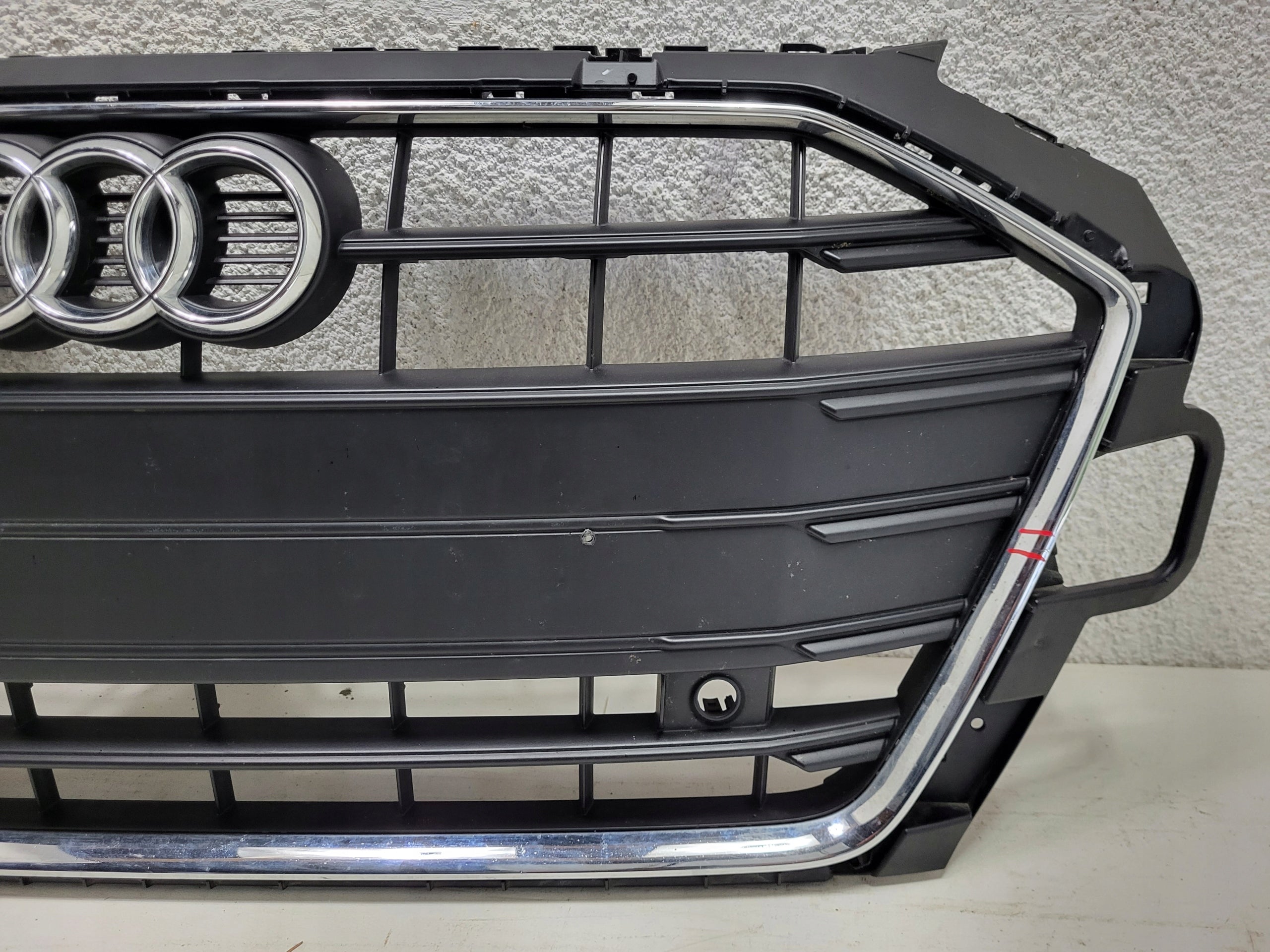 Kühlergrill Audi A4 B9 FRONTGRILL 8W0853651DB Kühlergitter