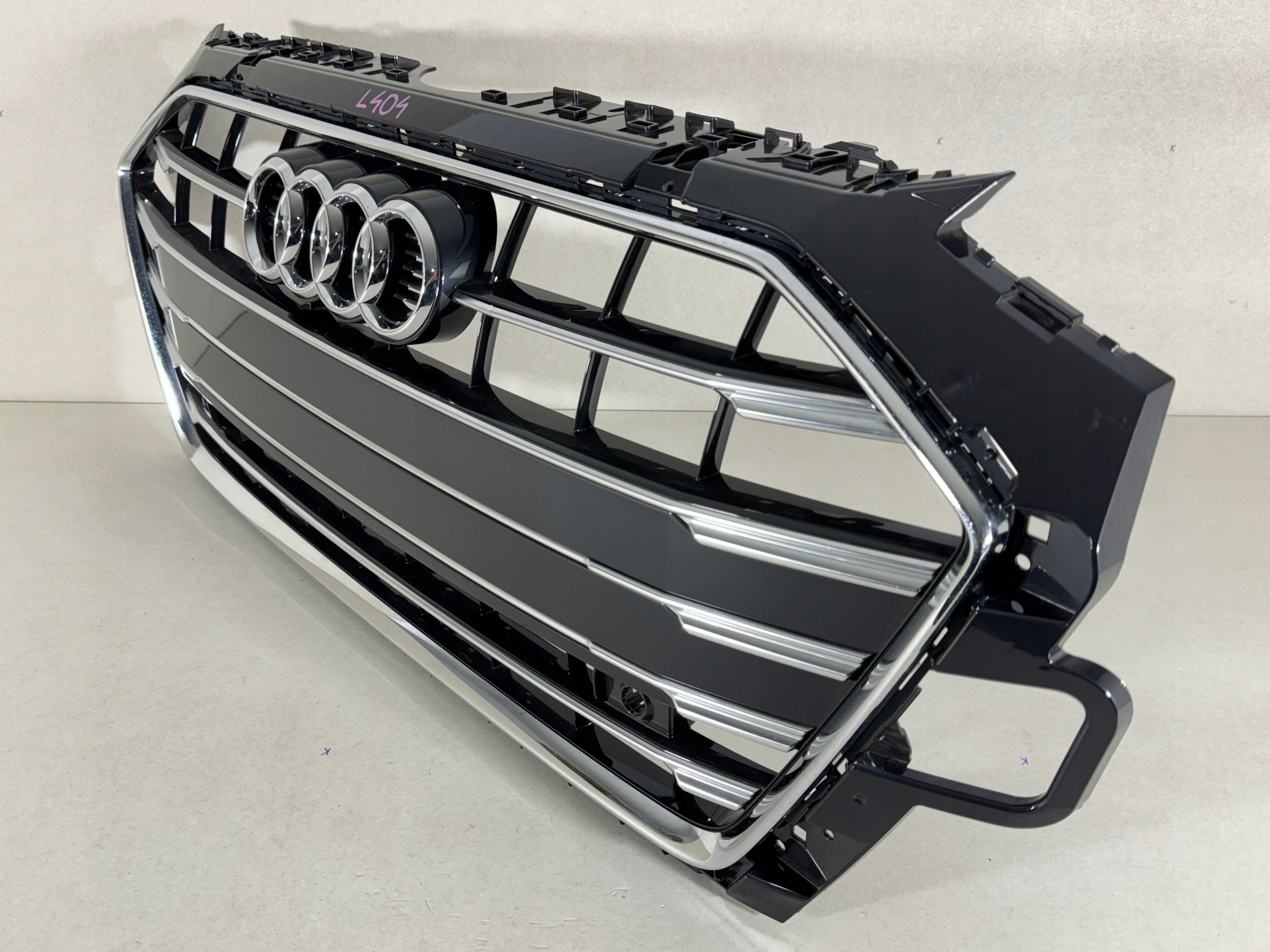 Kühlergrill Audi A4 FRONTGRILL 8W0853651DF Kühlergitter