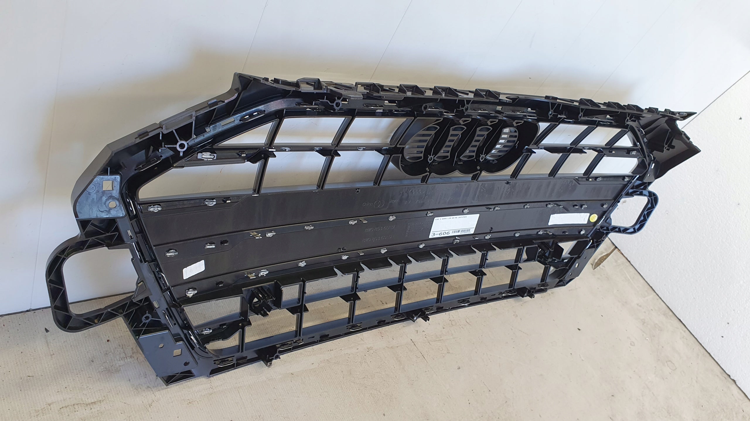 Kühlergrill Audi A4 B9 FRONTGRILL 8W0853651DF Kühlergitter