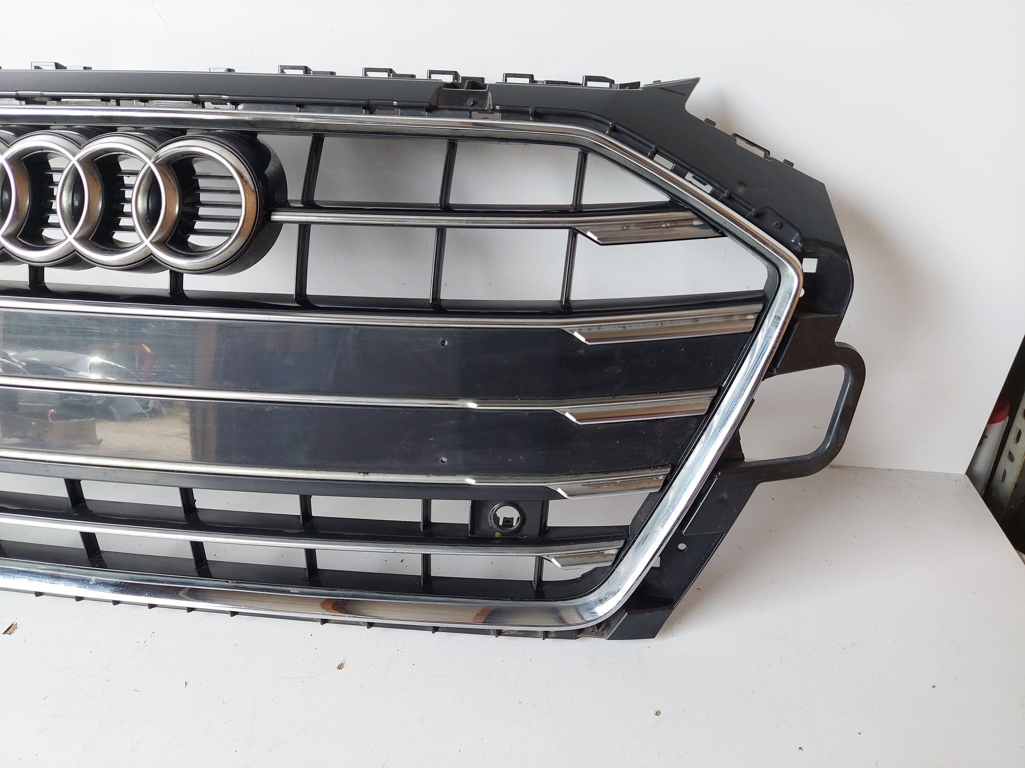 Kühlergrill Audi A4 B9 8W FRONTGRILL 8W0853651DF Kühlergitter