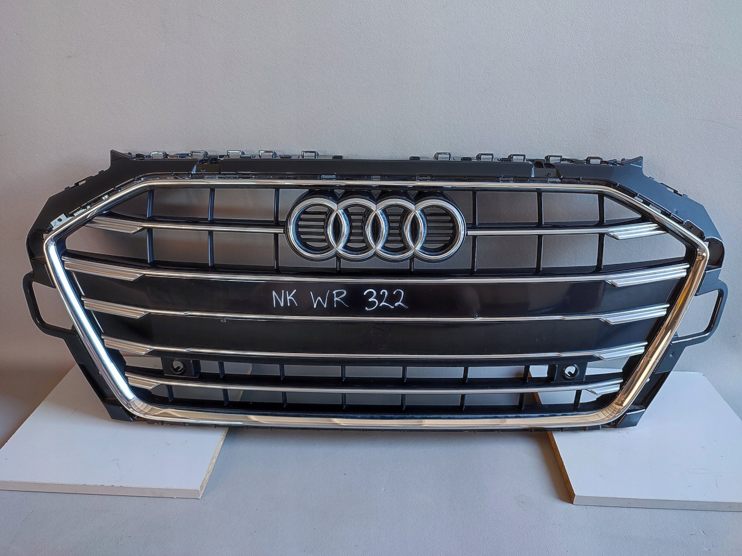  Grille de radiateur Audi A4 B9 8W0 GRILLE AVANT 8W0853651DF grille de radiateur  product image