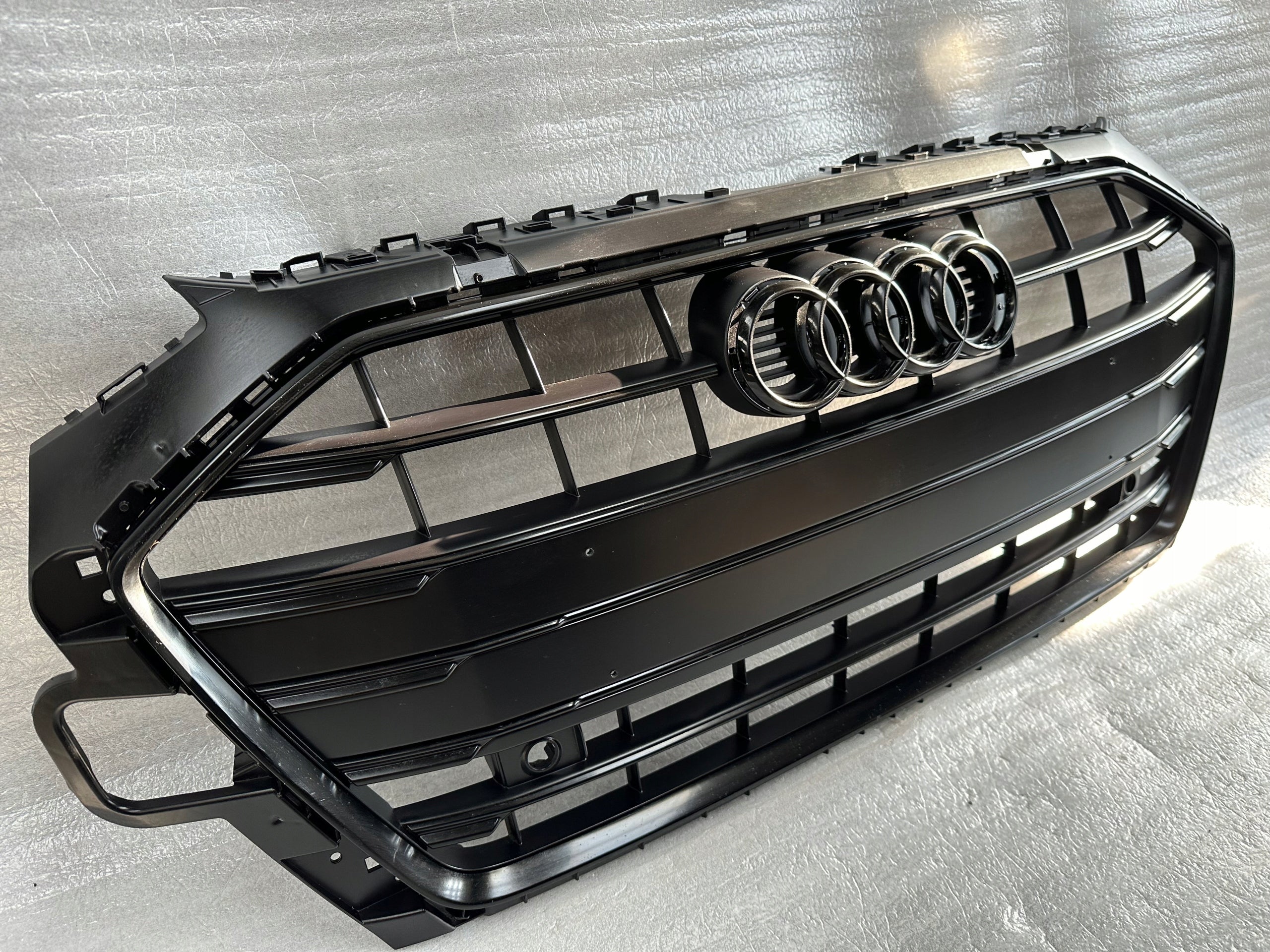 Kühlergrill Audi A4 B9 FRONTGRILL 8W0853651DF Kühlergitter