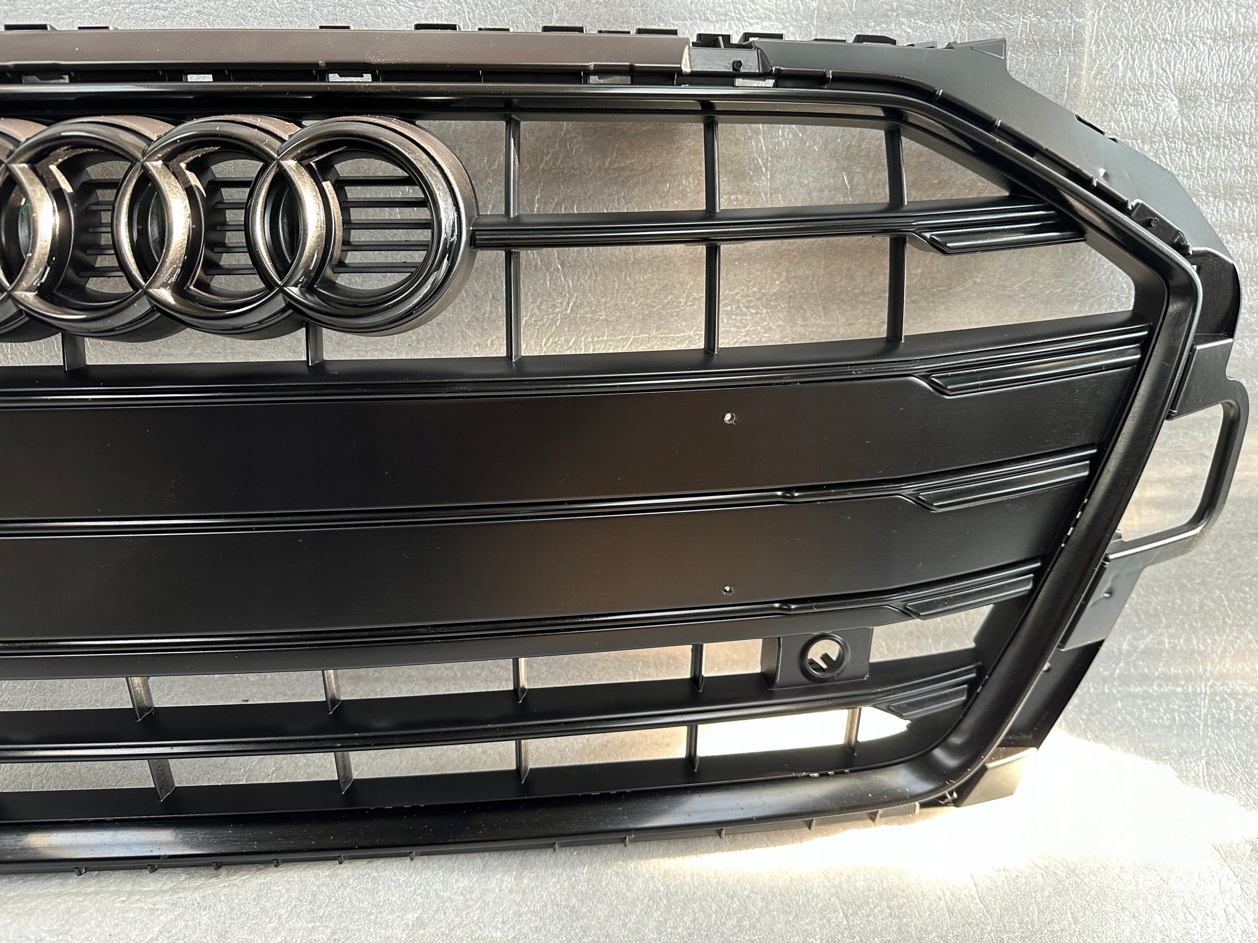 Kühlergrill Audi A4 B9 FRONTGRILL 8W0853651DF Kühlergitter