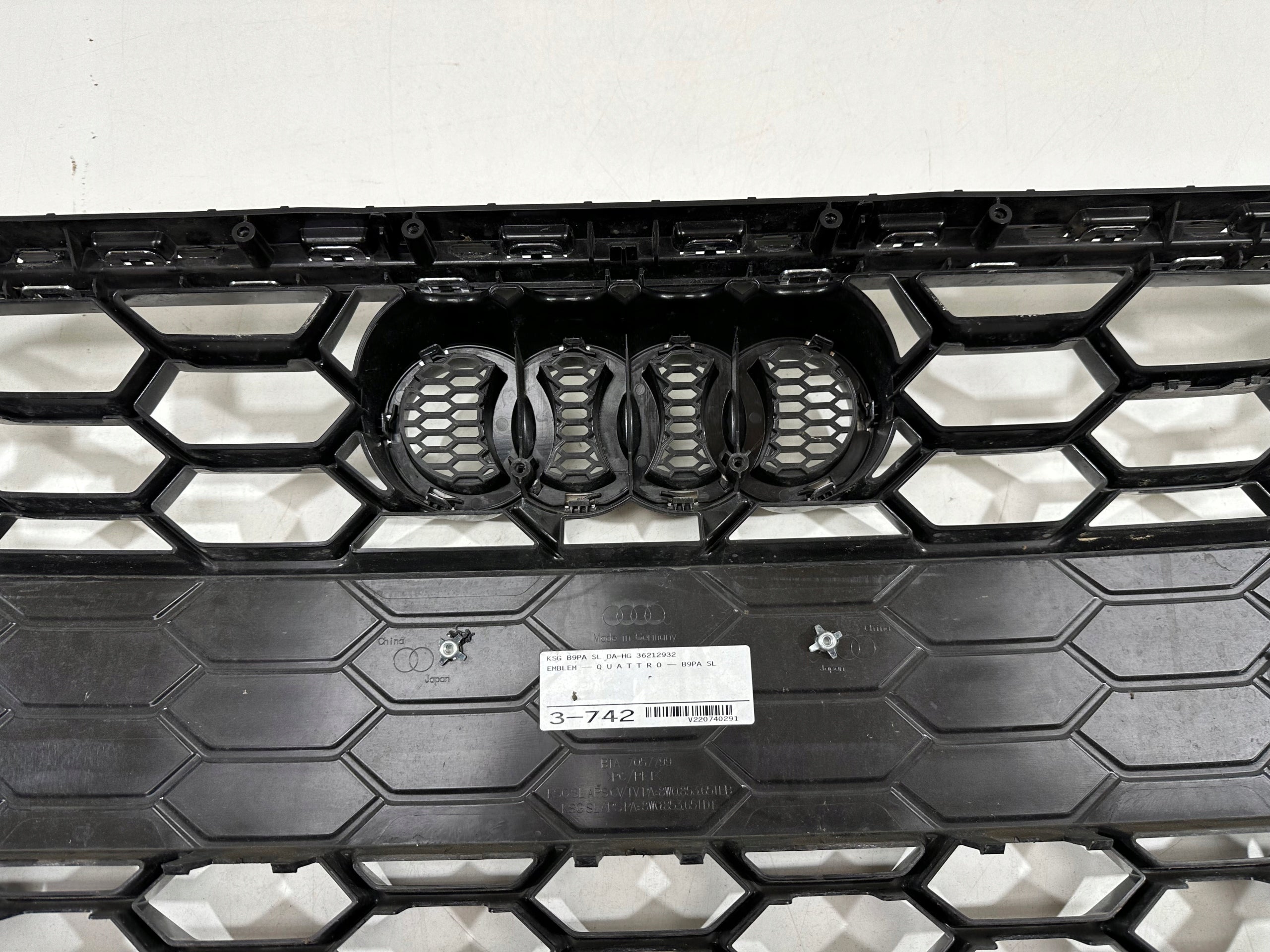 Kühlergrill Audi A4 B9 FRONTGRILL 8W0853651DT Kühlergitter