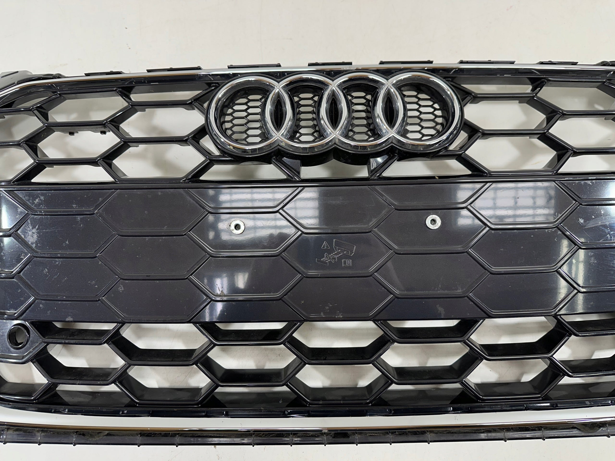 Kühlergrill Audi A4 B9 FRONTGRILL 8W0853651DT Kühlergitter