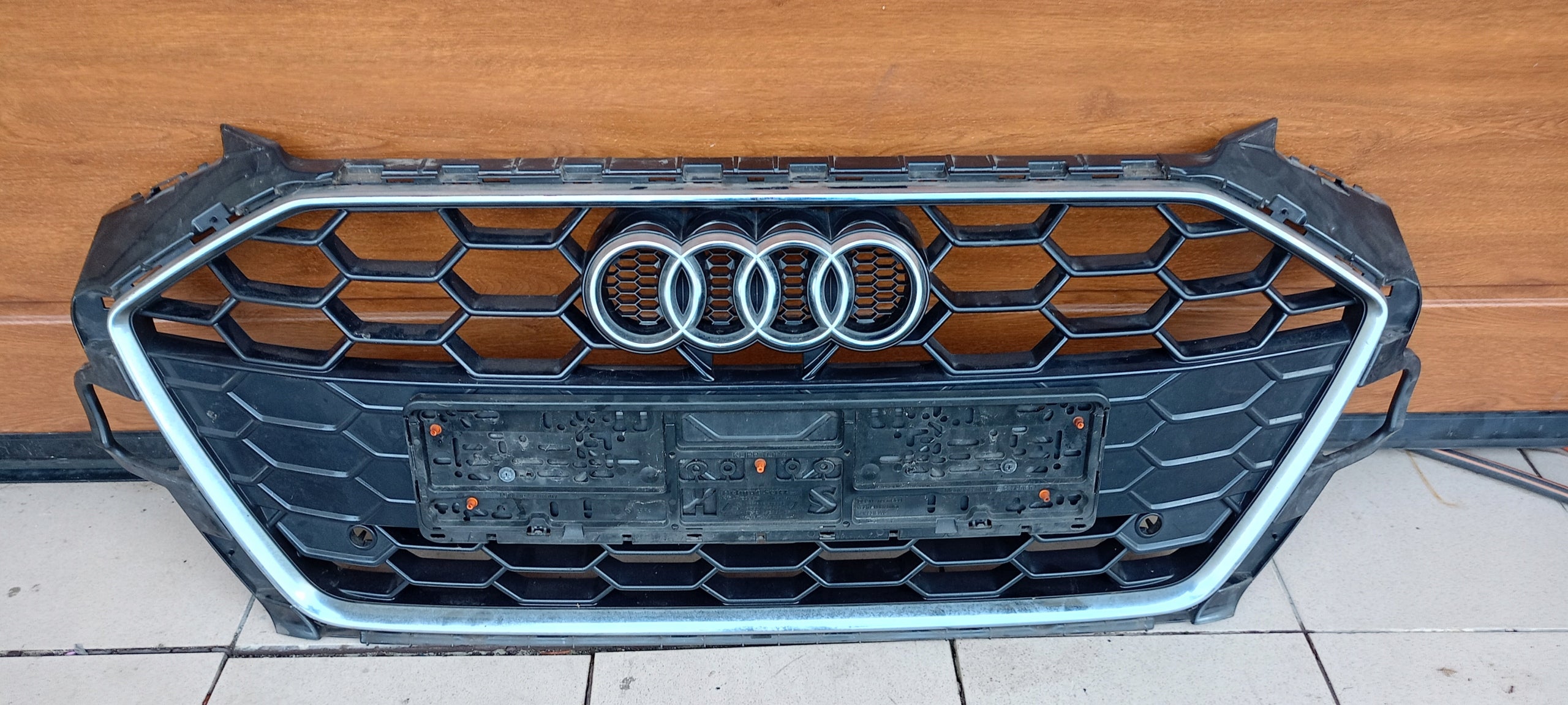 Kühlergrill Audi A4 B9 FRONTGRILL 8W0853651EB Kühlergitter