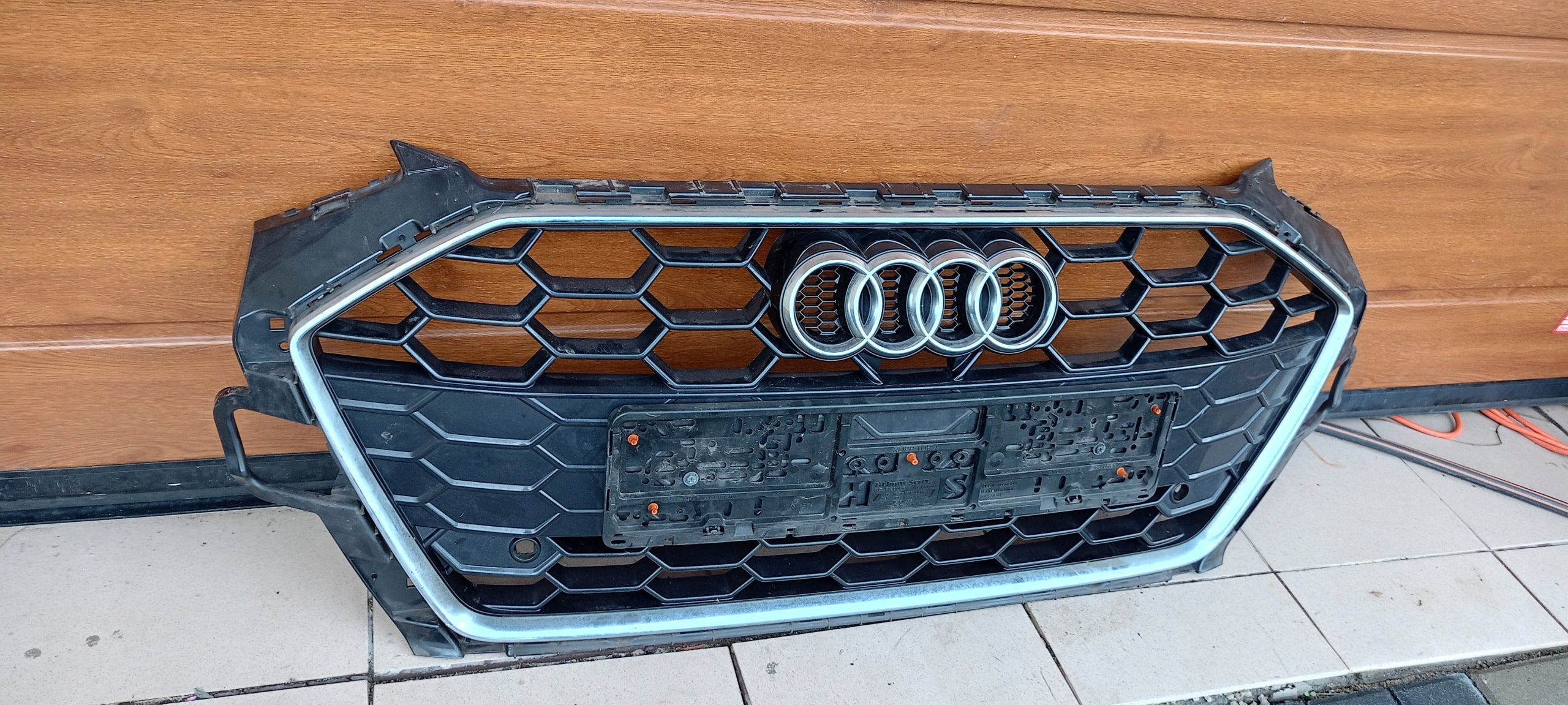 Kühlergrill Audi A4 B9 FRONTGRILL 8W0853651EB Kühlergitter