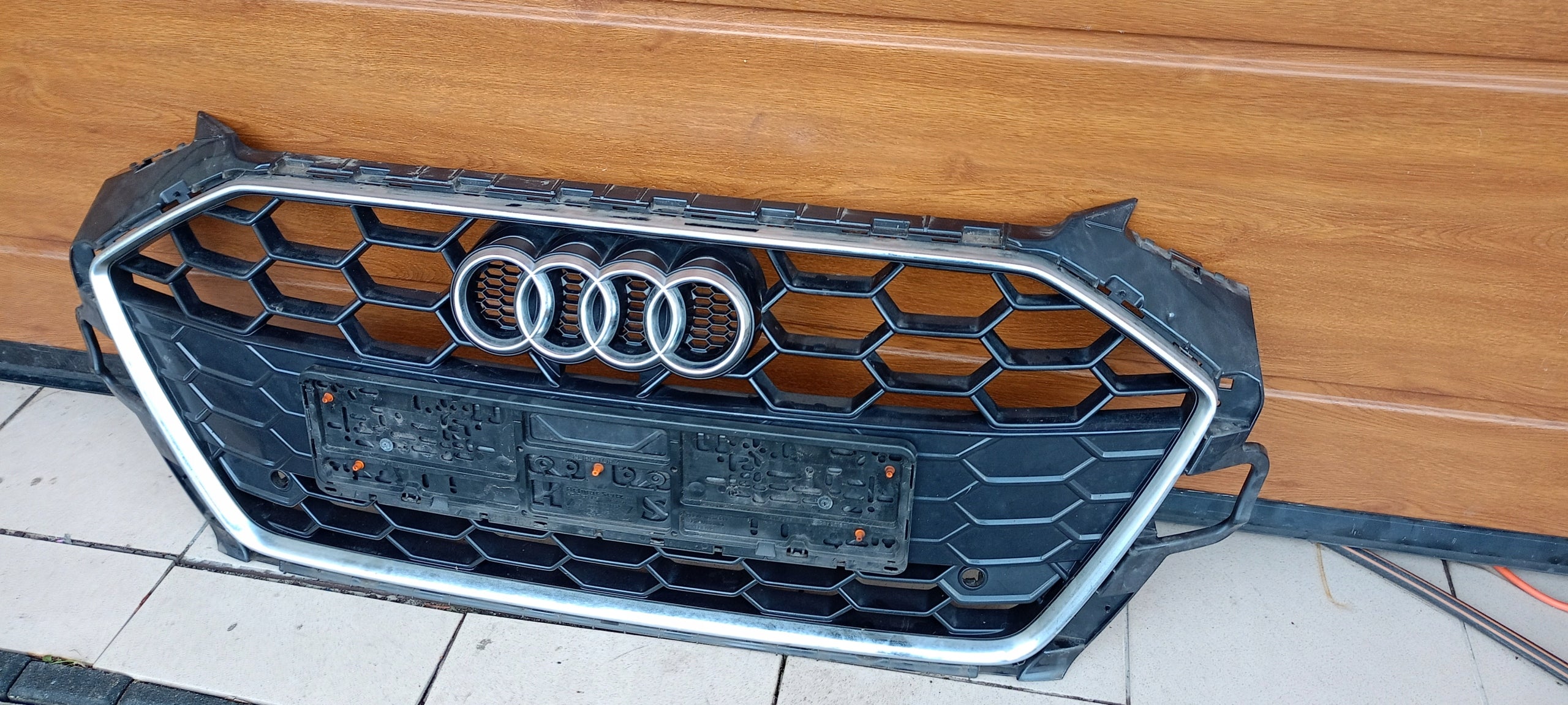 Kühlergrill Audi A4 B9 FRONTGRILL 8W0853651EB Kühlergitter