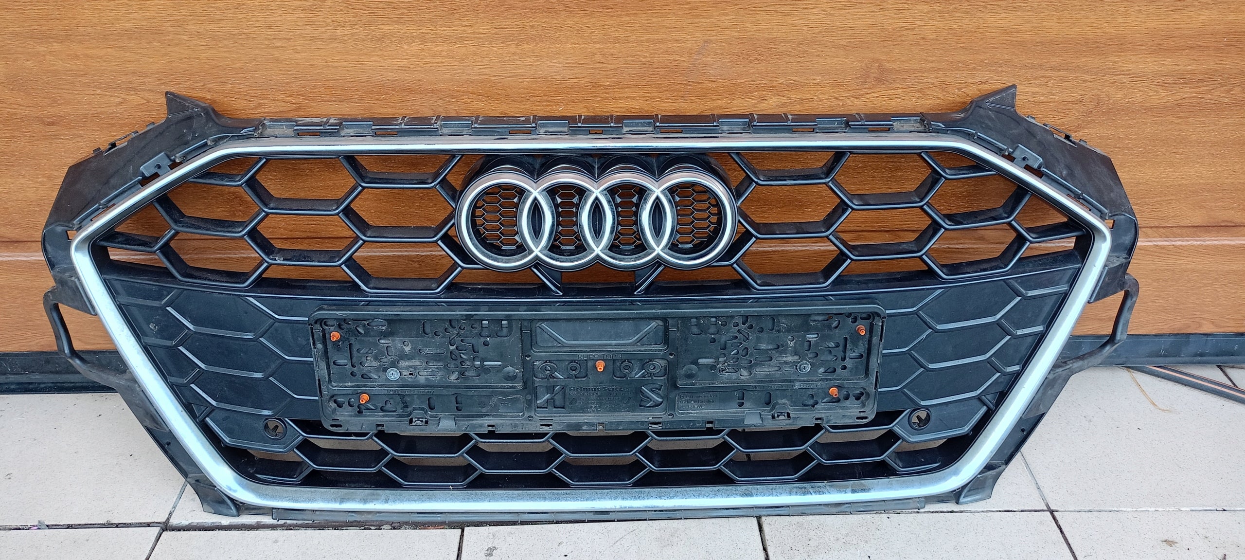 Kühlergrill Audi A4 B9 FRONTGRILL 8W0853651EB Kühlergitter