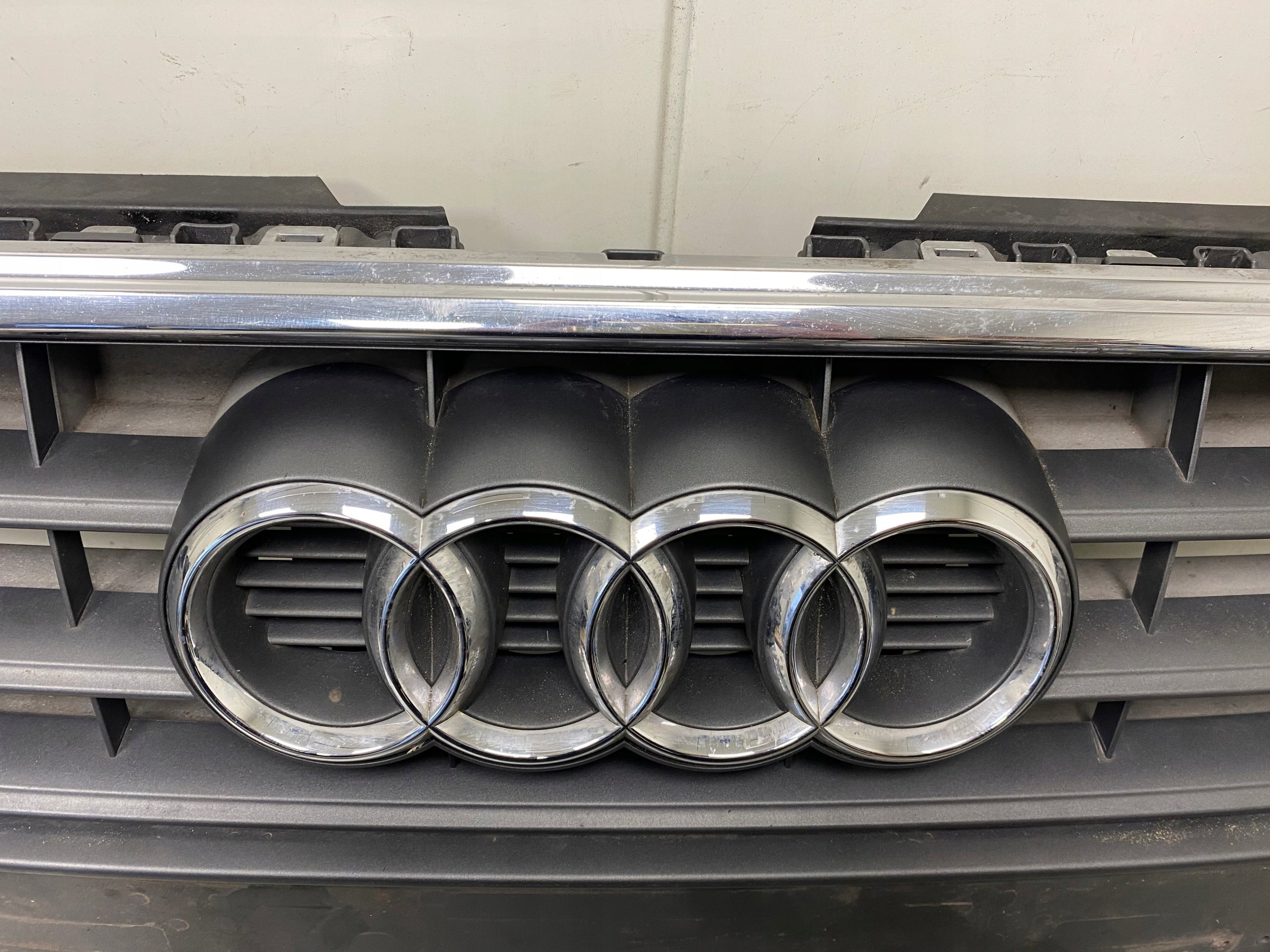 Kühlergrill Audi A4 B8 FRONTGRILL 8K0853651E Kühlergitter