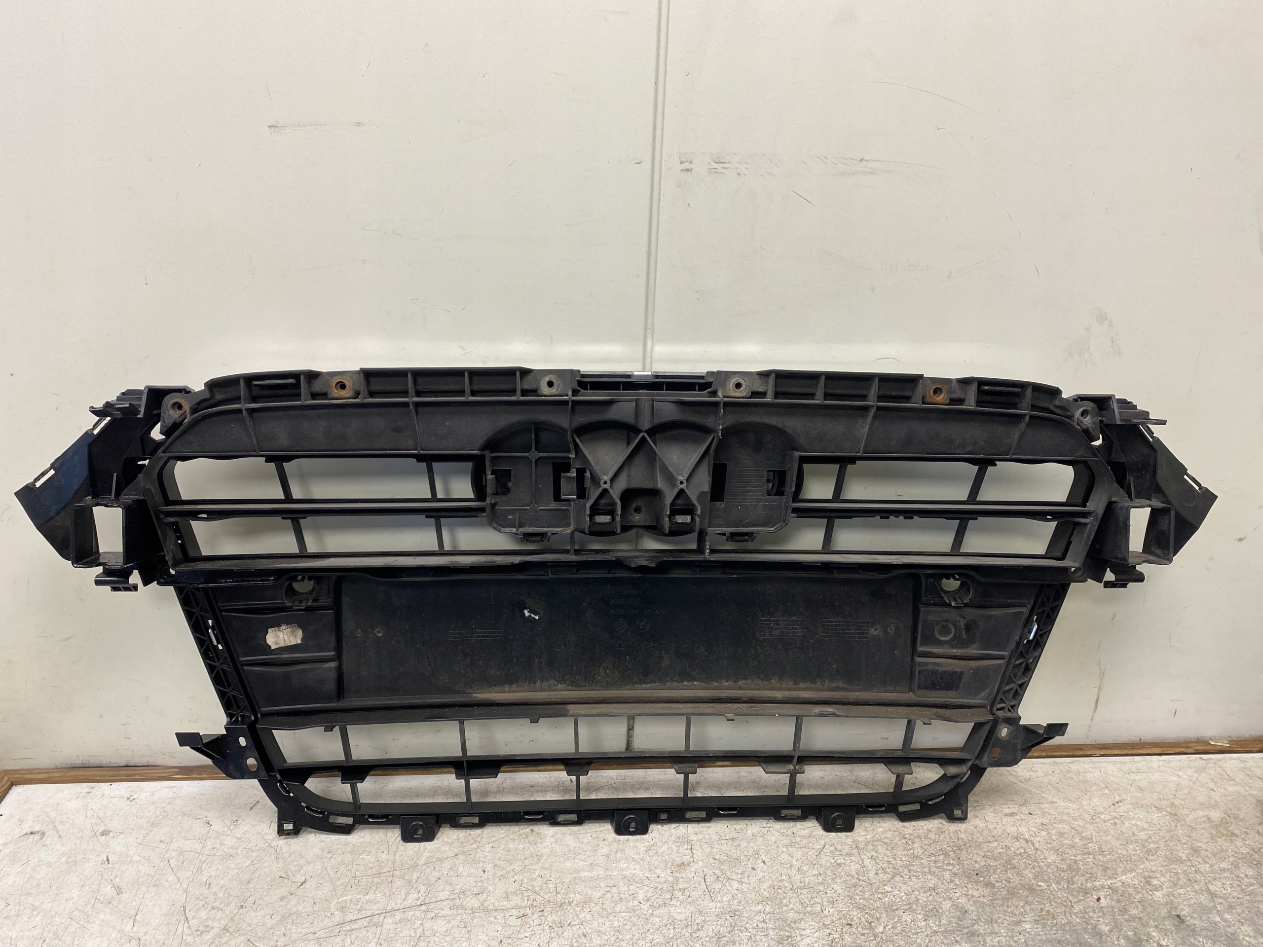 Kühlergrill Audi A4 B8 FRONTGRILL 8K0853651E Kühlergitter