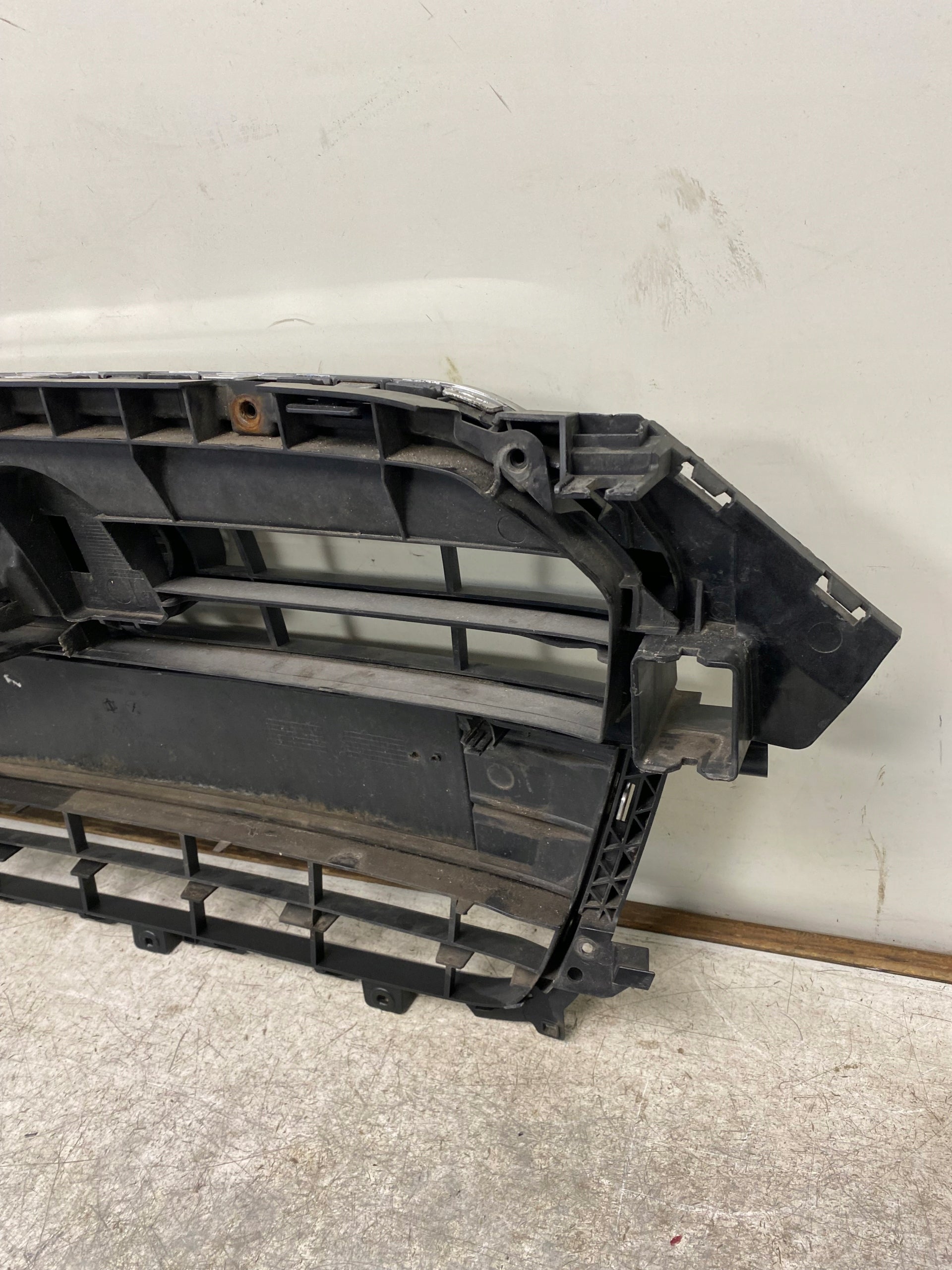 Kühlergrill Audi A4 B8 FRONTGRILL 8K0853651E Kühlergitter