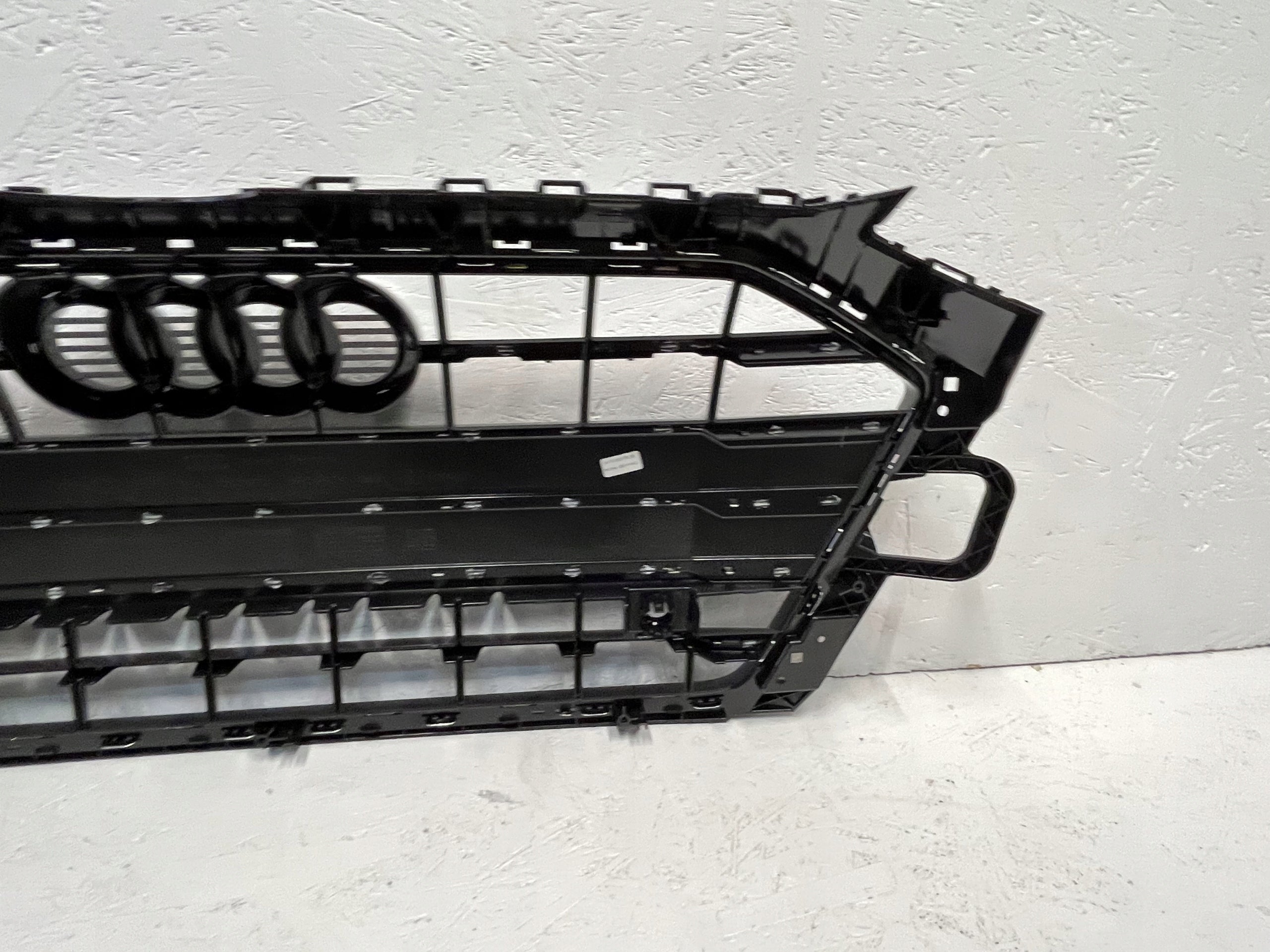 Kühlergrill Audi A4 B9 FRONTGRILL 8W0853651DF Kühlergitter