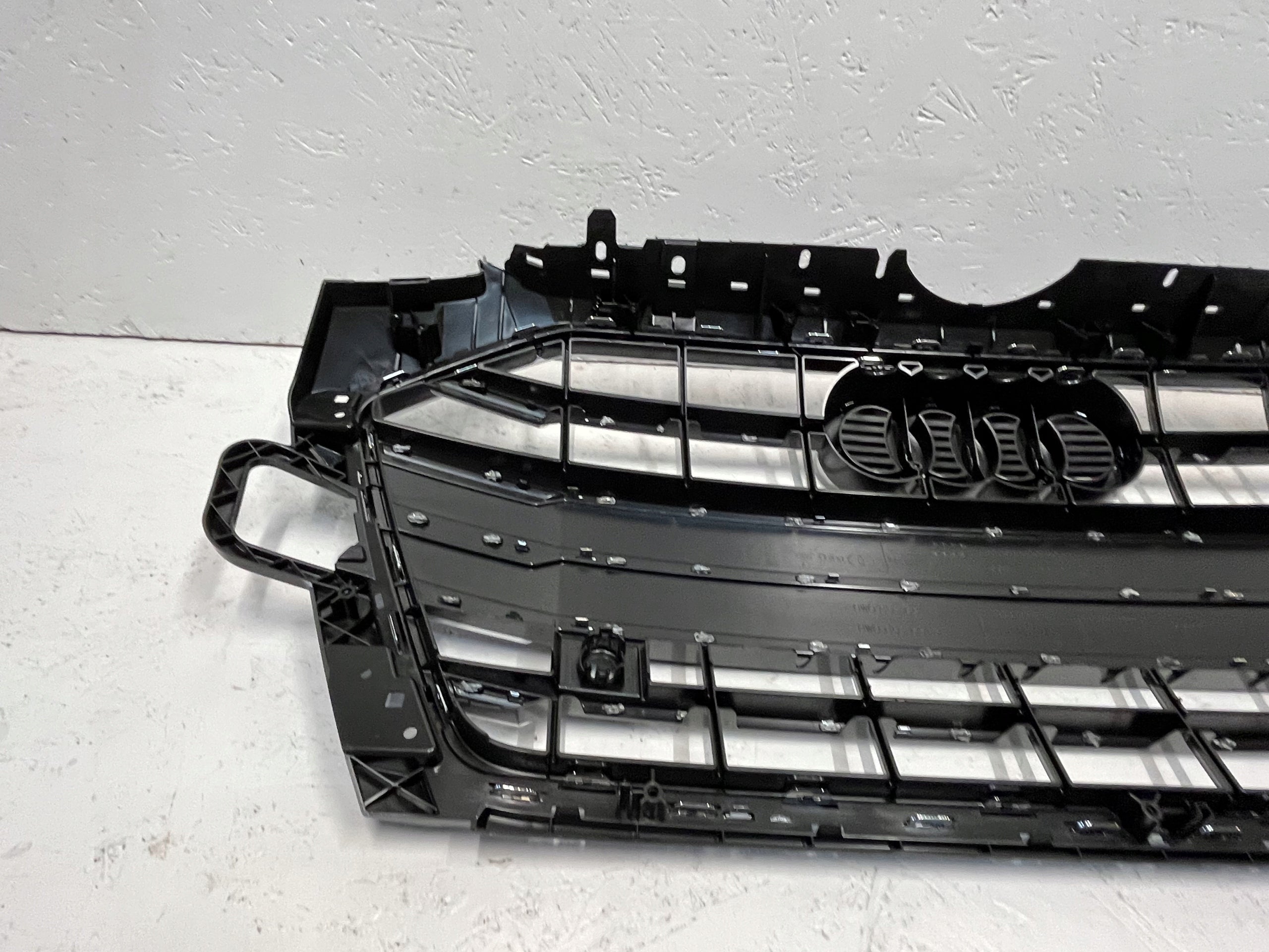 Kühlergrill Audi A4 B9 FRONTGRILL 8W0853651DF Kühlergitter