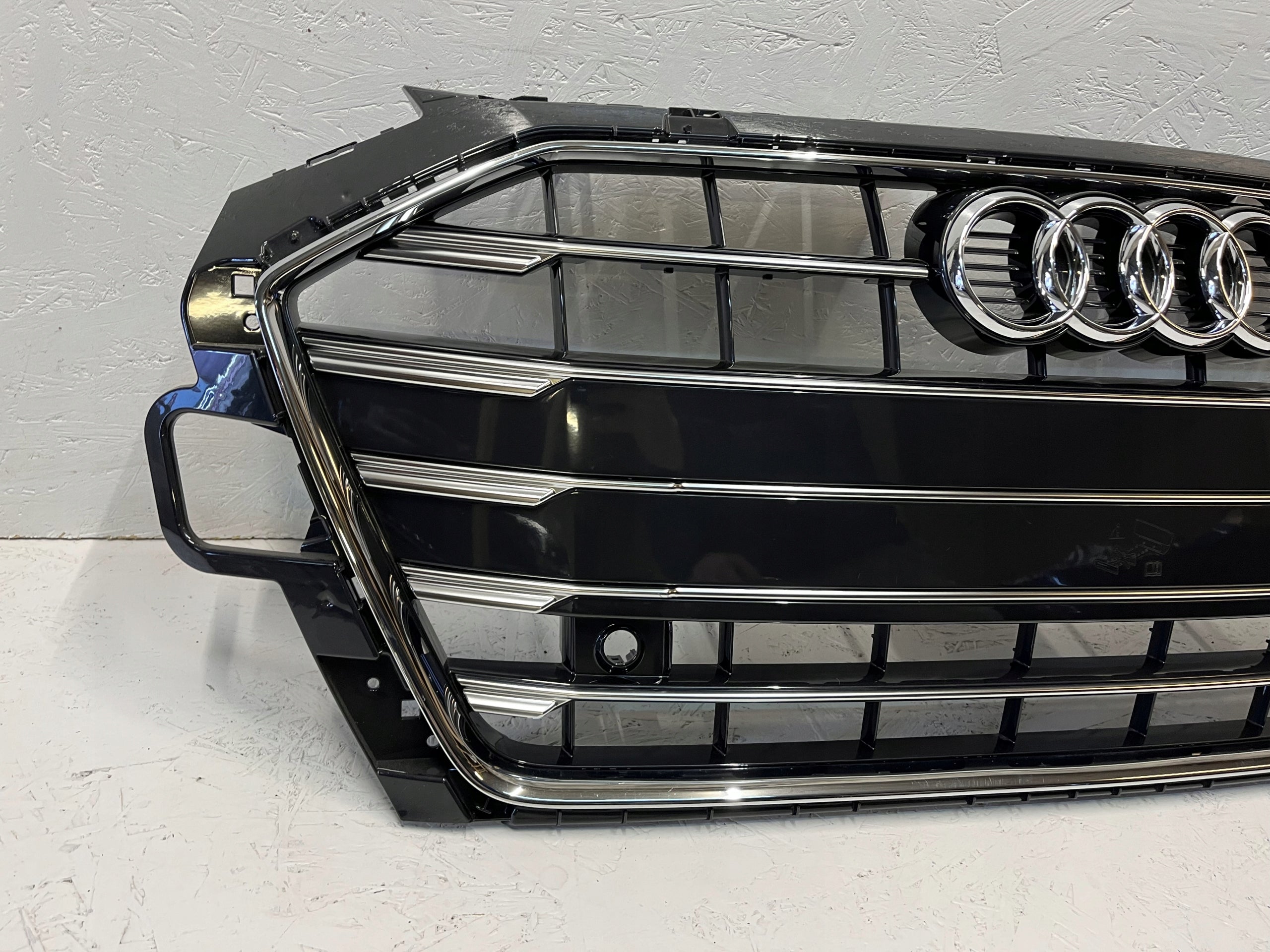 Kühlergrill Audi A4 B9 FRONTGRILL 8W0853651DF Kühlergitter