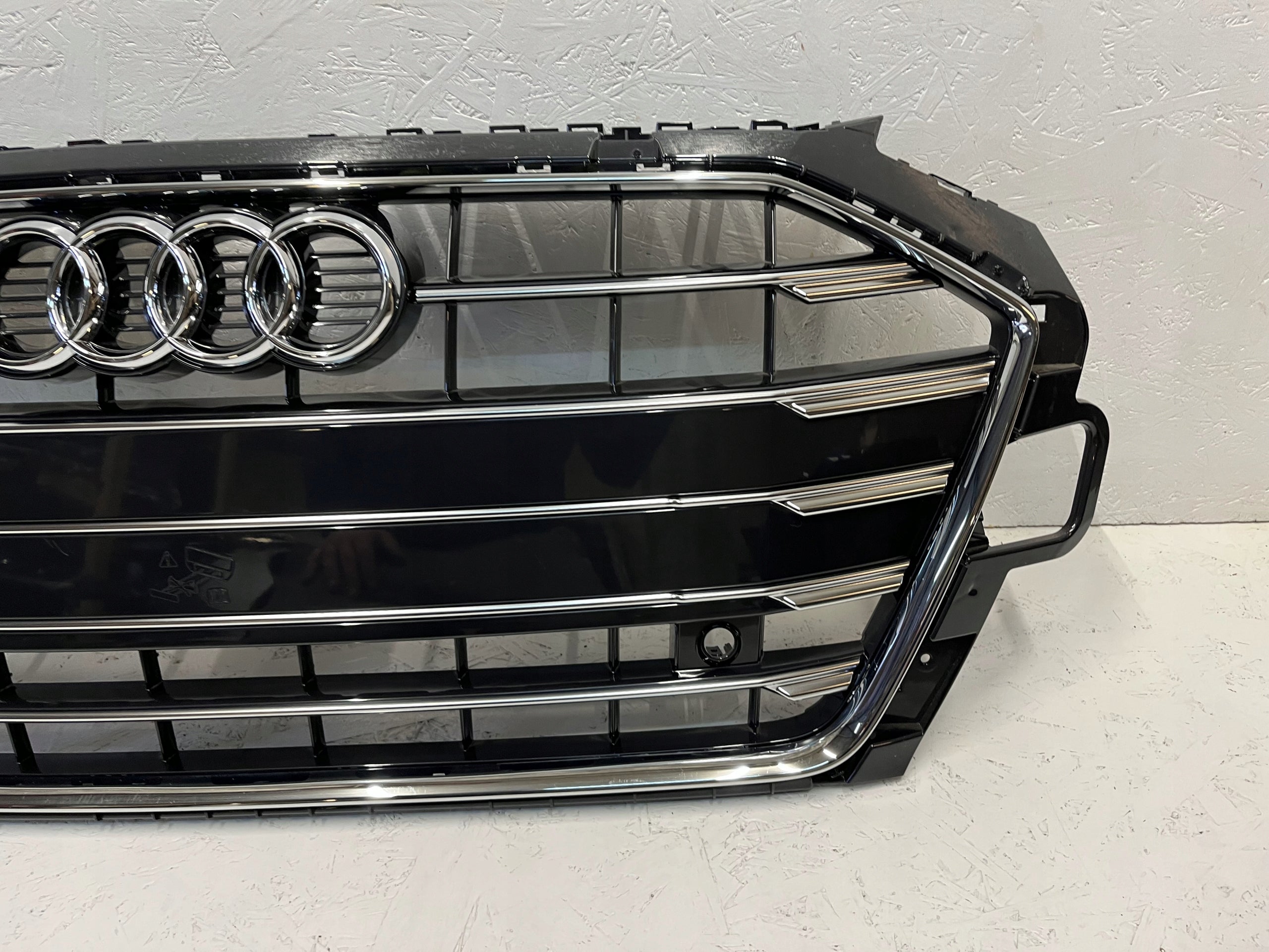 Kühlergrill Audi A4 B9 FRONTGRILL 8W0853651DF Kühlergitter