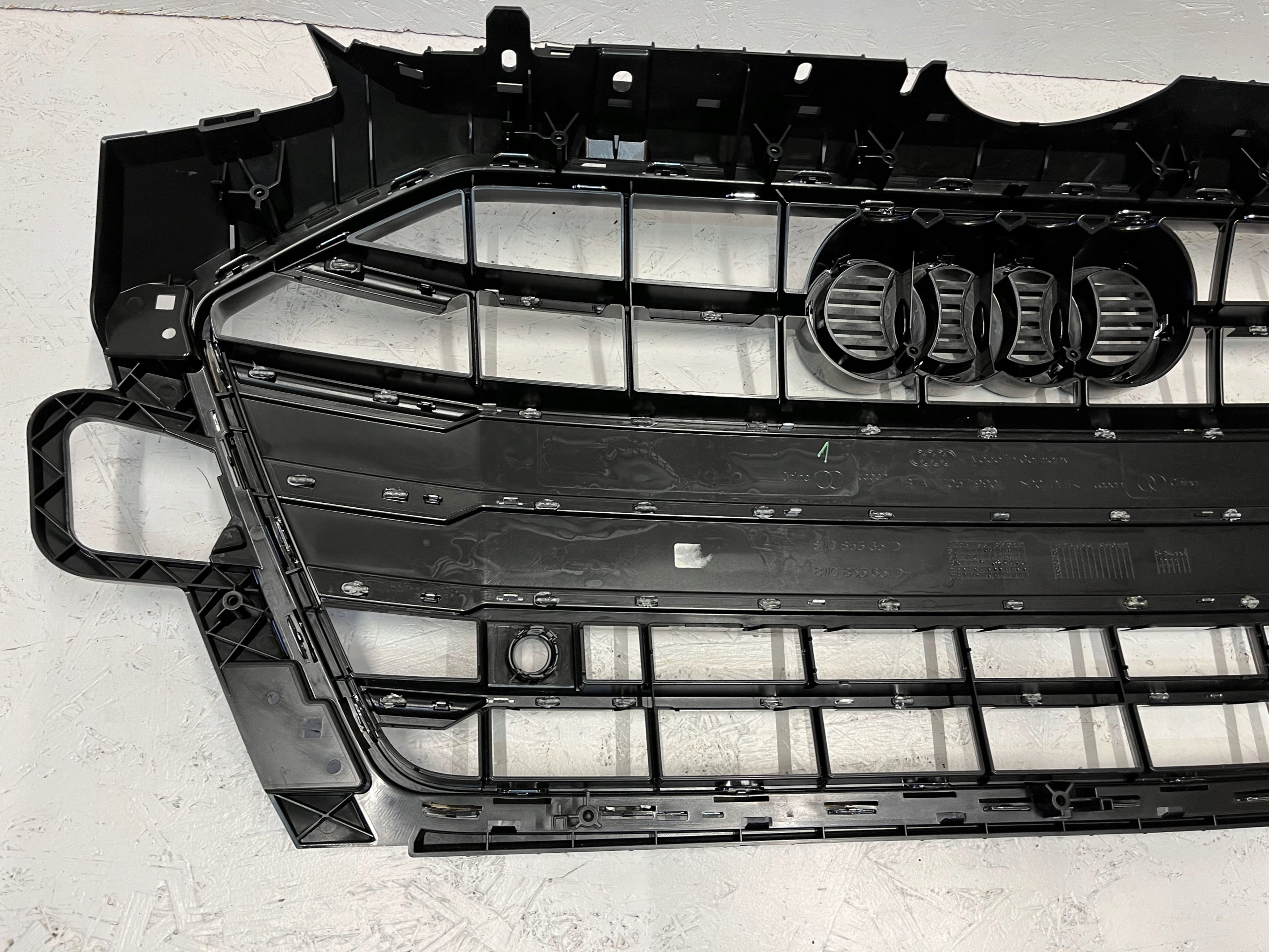 Kühlergrill Audi A4 B9 FRONTGRILL 8W0853651DF Kühlergitter