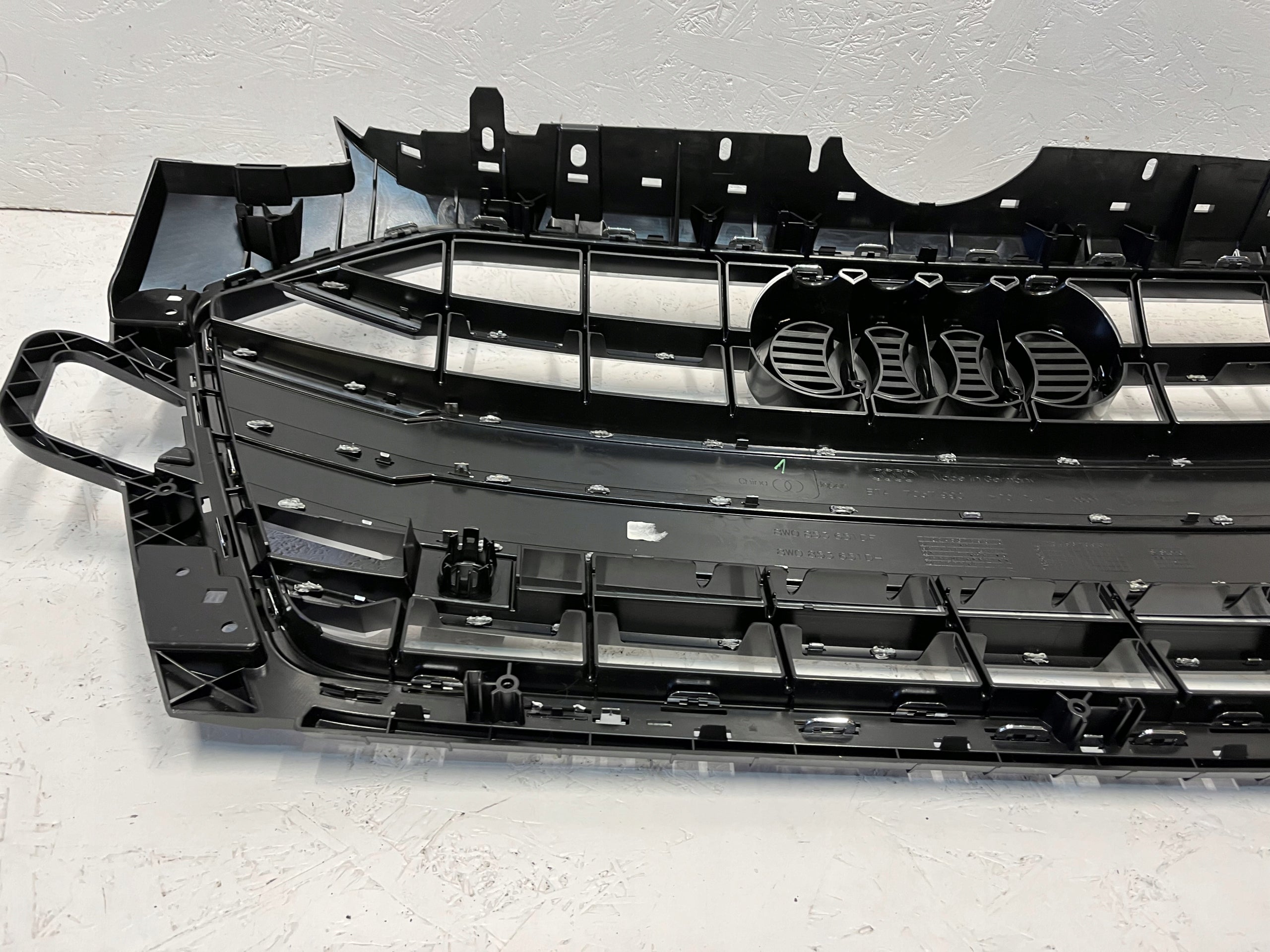 Kühlergrill Audi A4 B9 FRONTGRILL 8W0853651DF Kühlergitter