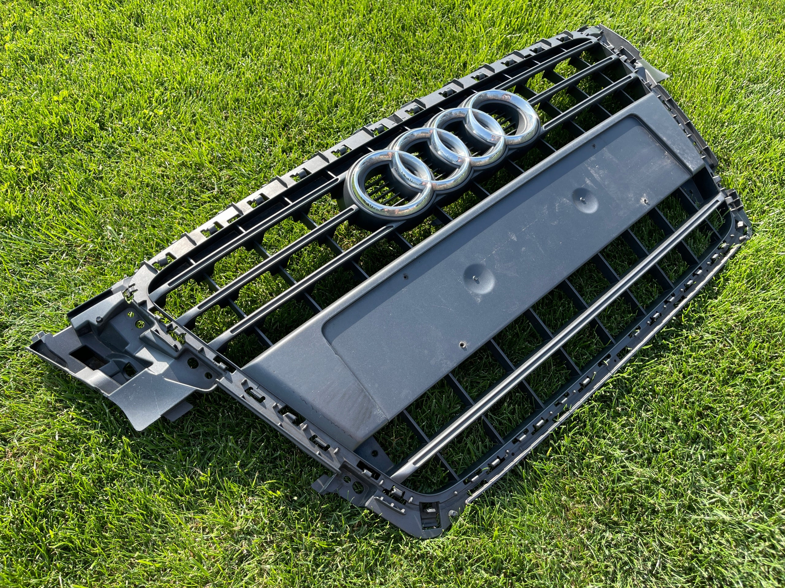 Kühlergrill Audi A4 B8 FRONTGRILL 8K0853651kr Kühlergitter