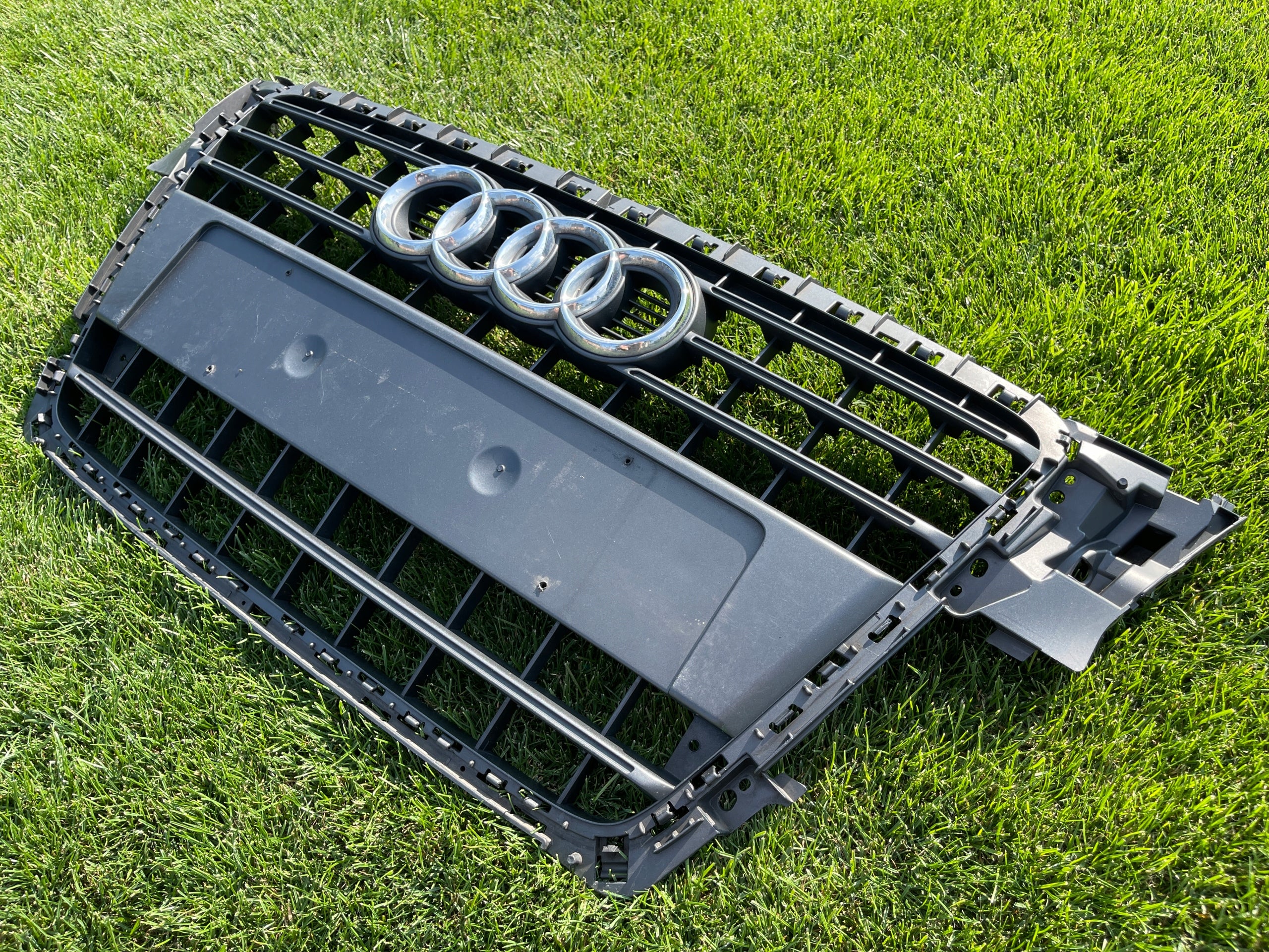 Kühlergrill Audi A4 B8 FRONTGRILL 8K0853651kr Kühlergitter