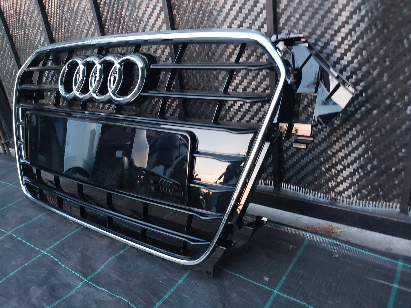 Kühlergrill Audi A4 B8 FRONTGRILL 8K0853651E0 Kühlergitter