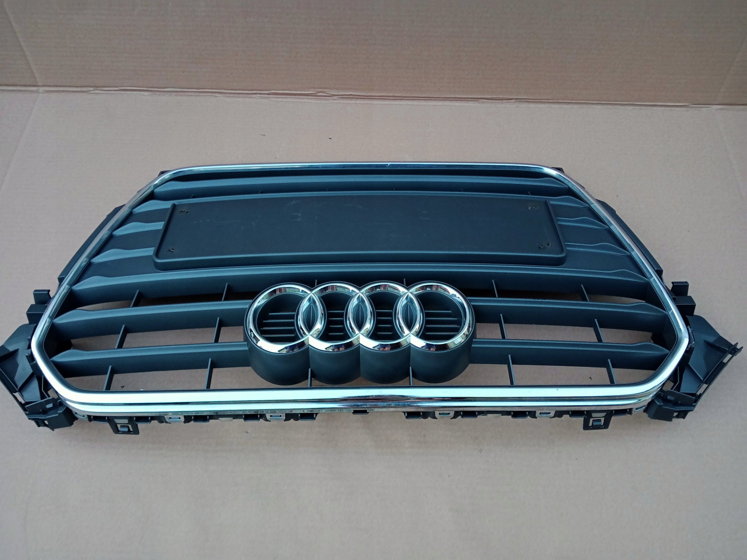 Kühlergrill Audi A4 B8 FRONTGRILL 8K0853651E8 Kühlergitter